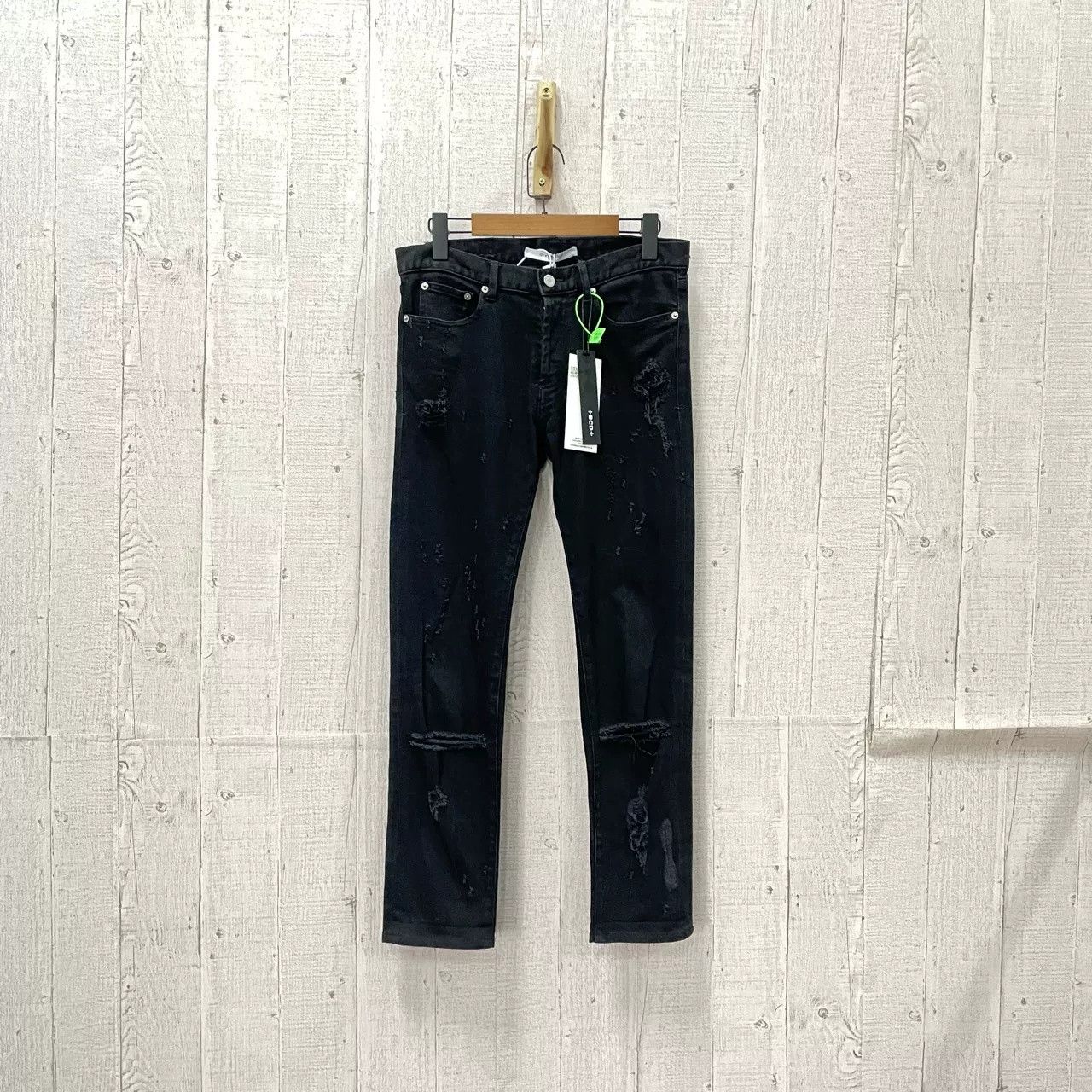 Givenchy Givenchy Distressed Jeans Size US 29 - 1 Thumbnail