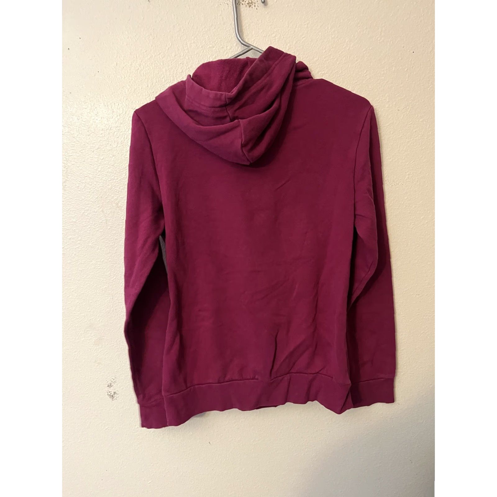 Adidas Adidas Hoodie Womens Small 8-10 Magenta Purple Sweatshirt No Drawstring Crew Neck Pullover Logo Activewear Pockets 100% Polyester Size S / US 4 / IT 40 - 3 Thumbnail