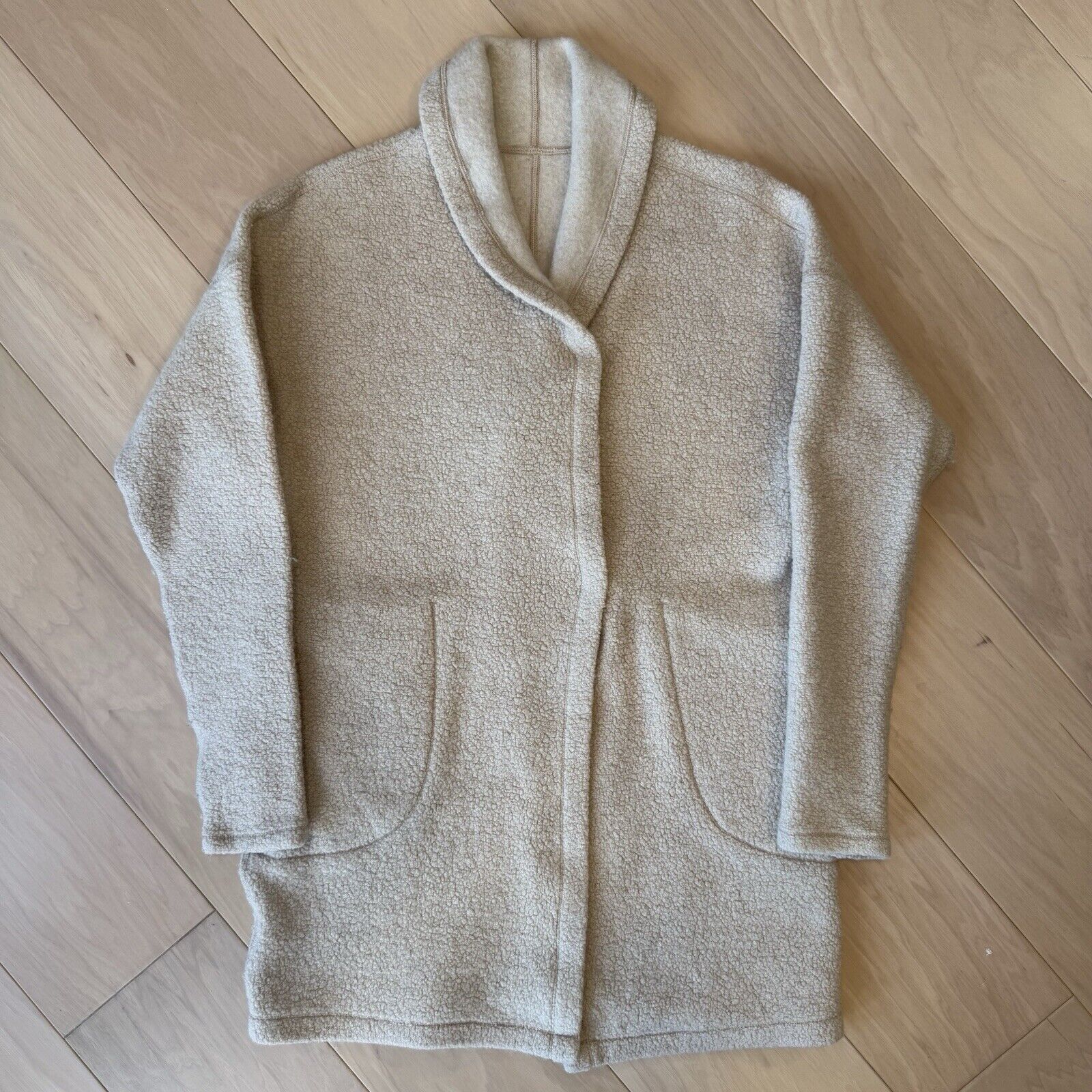 Lululemon Lululemon Sincerely Sherpa Wrap Women's S Beige Open Sweater Size S / US 4 / IT 40 - 2 Thumbnail