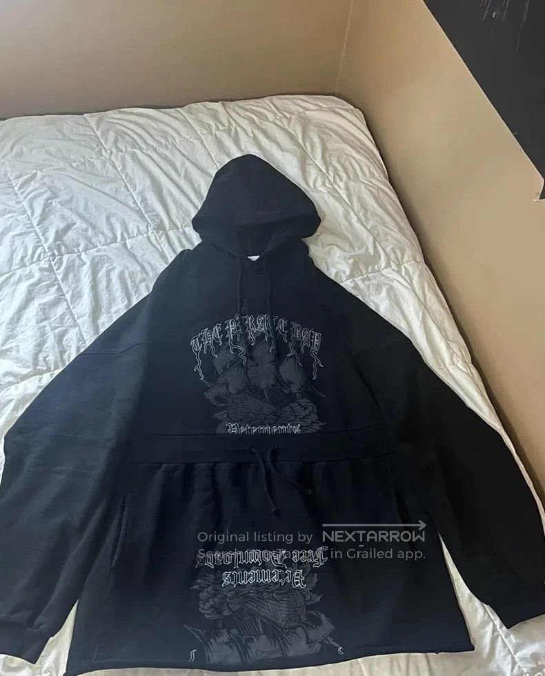 Vetements Vetements Pirate Hoodie with Drawstring Size US S / EU 44-46 / 1 - 1 Thumbnail