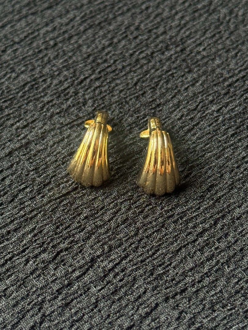 Dior CHRISTIAN DIOR Gold Tone Clip-On Earrings Size ONE SIZE - 7 Thumbnail