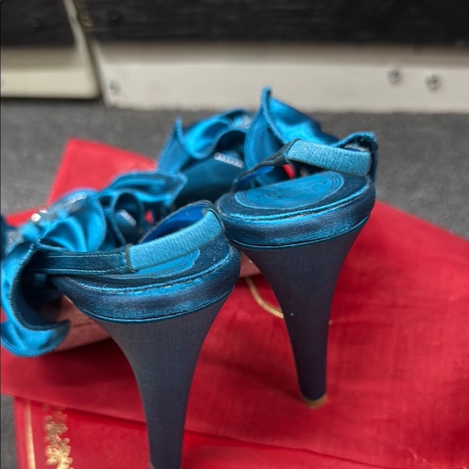 Rene Caovilla NWT Rene Caovilla Blue Satin Women's Shoes Size 37 US 7 Size US 7 / IT 37 - 6 Thumbnail