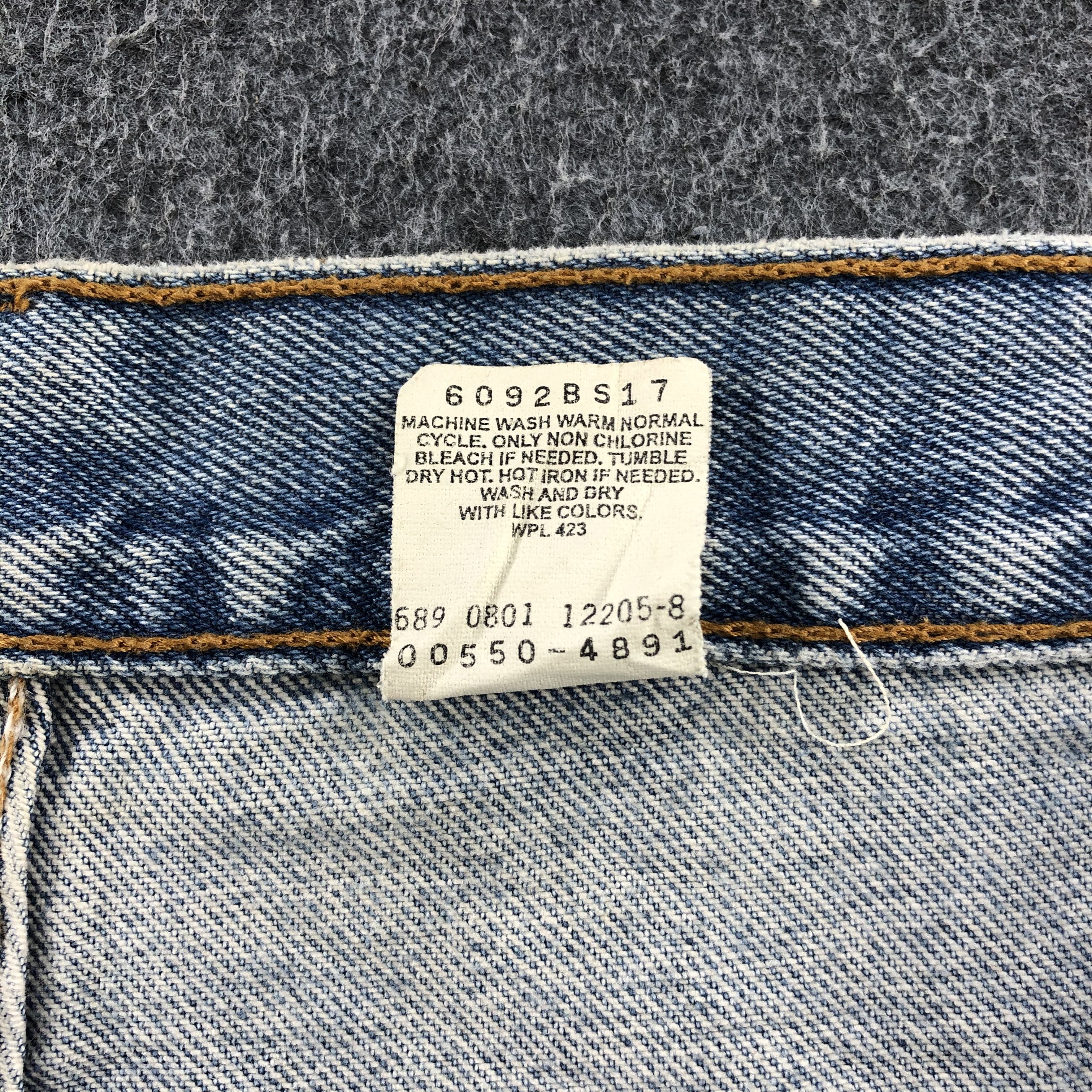 Levi's Light Wash Vintage 90s Levis 550 Jeans-J1158 Size US 37 - 10 Thumbnail
