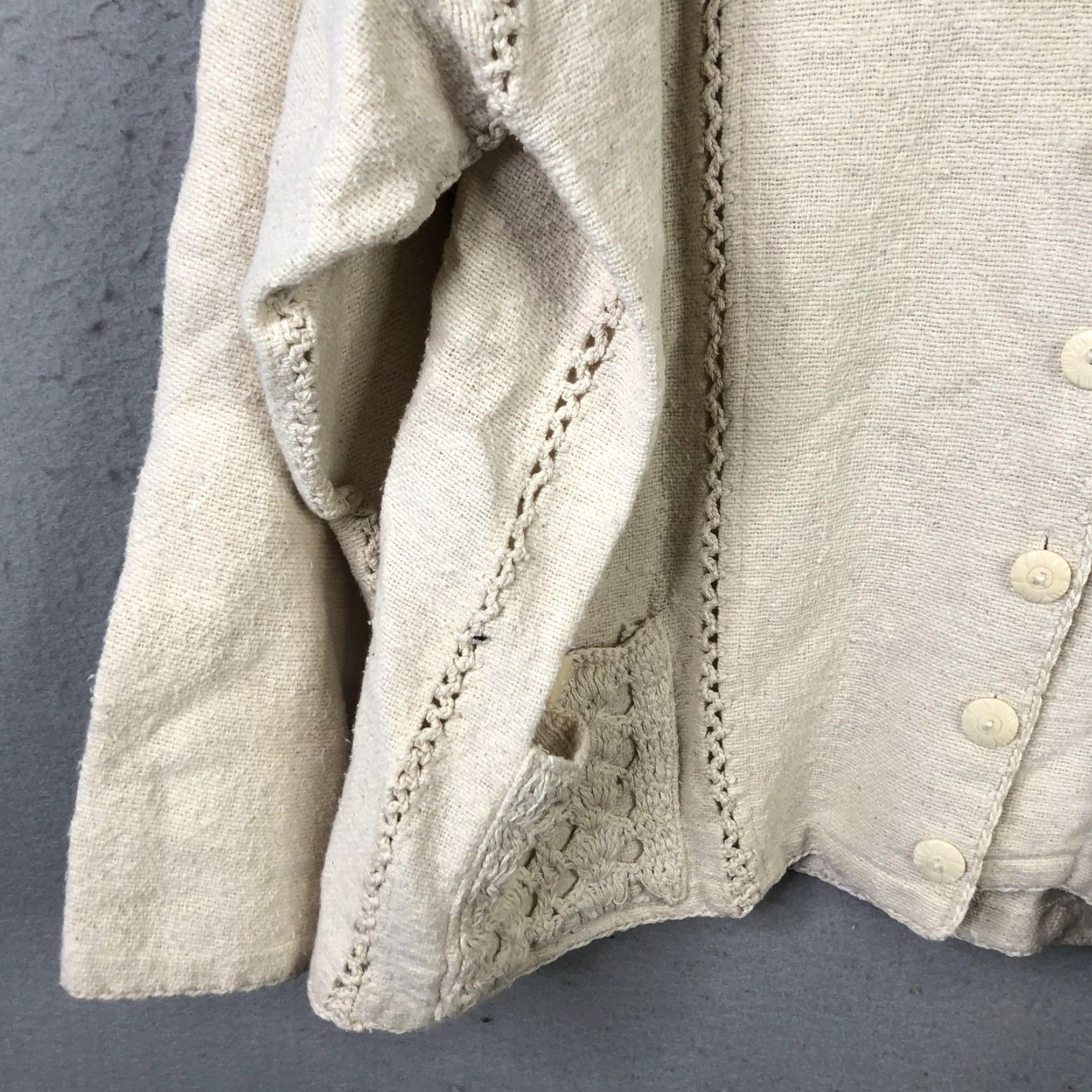 Vintage VINTAGE Flashback Cardigan Sweater Womens L Ivory Button Front Crochet Granny Core Size L / US 10 / IT 46 - 4 Thumbnail