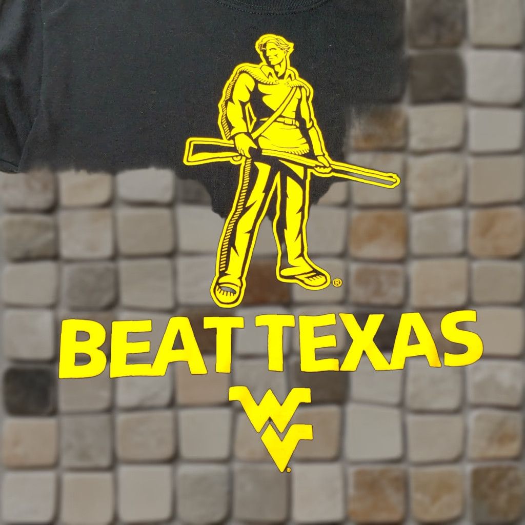 Gildan WVU Mountaineers Shirt Small Beat Texas Blue NCAA West Virginia University Mens Size US S / EU 44-46 / 1 - 1 Thumbnail