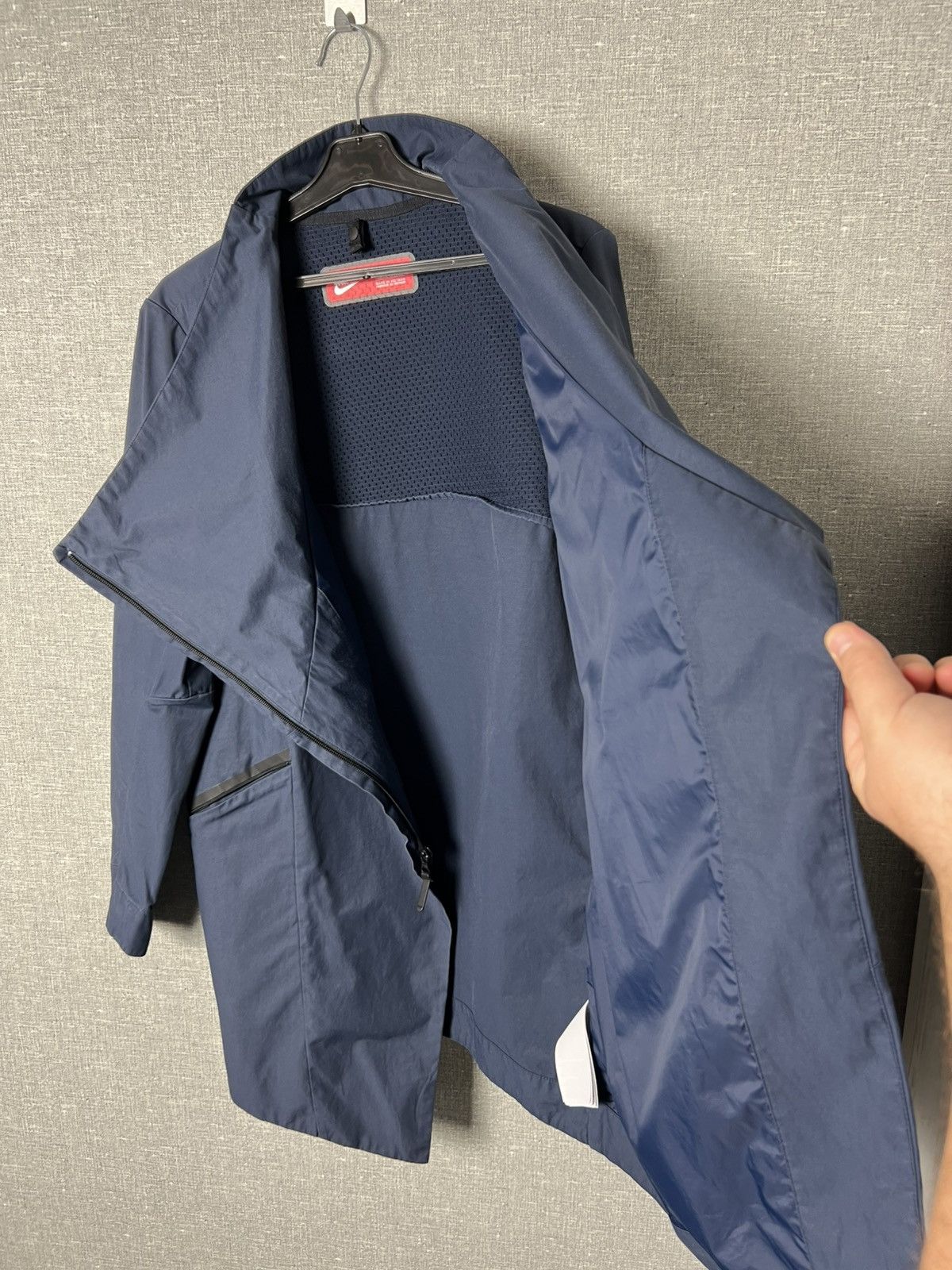 Nike Nike Tech Lightweight Asymmetrical Zip Parka Shell Jacket Size M / US 6-8 / IT 42-44 - 18 Thumbnail