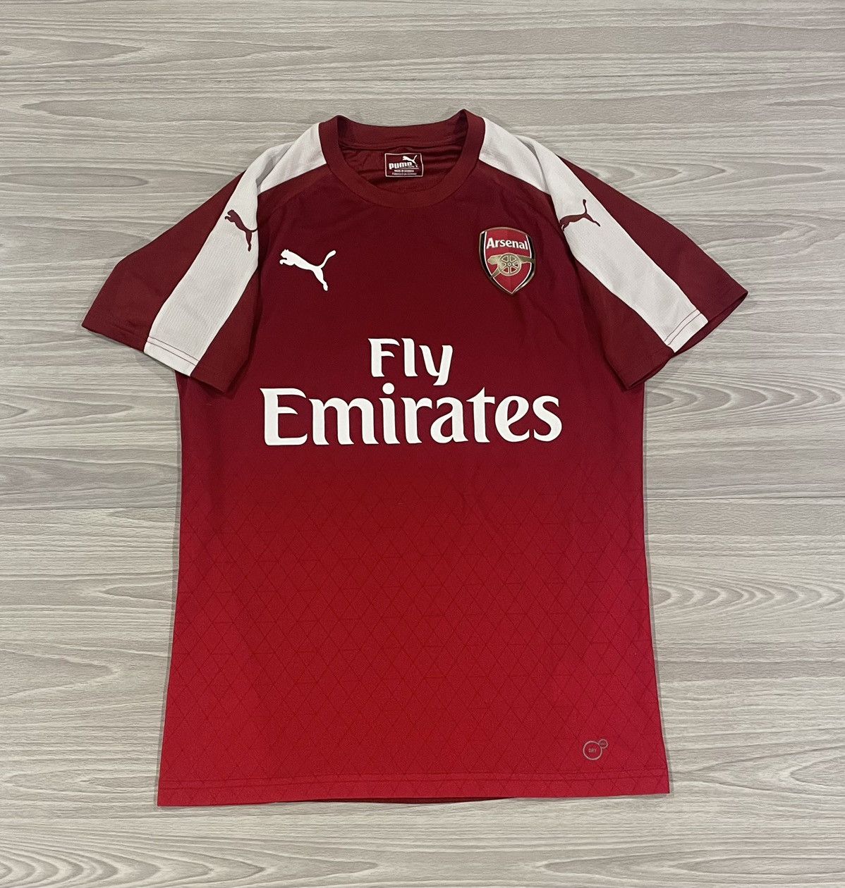 Puma Puma 2017/18 Arsenal FC Home Soccer Jersey Men’s Size Small Size US S / EU 44-46 / 1 - 1 Thumbnail