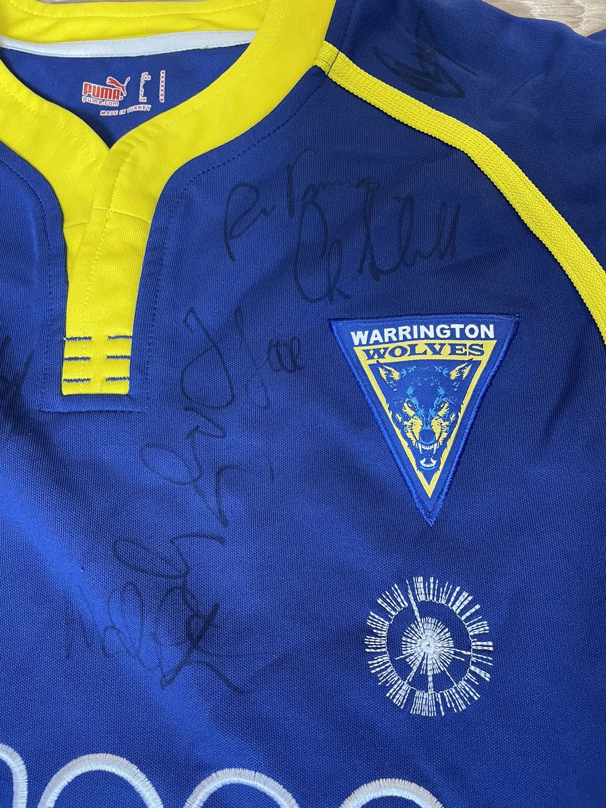 Puma Vintage Warrington Wolves SIGNATURE Jersey Rugby Shirt Puma Size US M / EU 48-50 / 2 - 8 Thumbnail