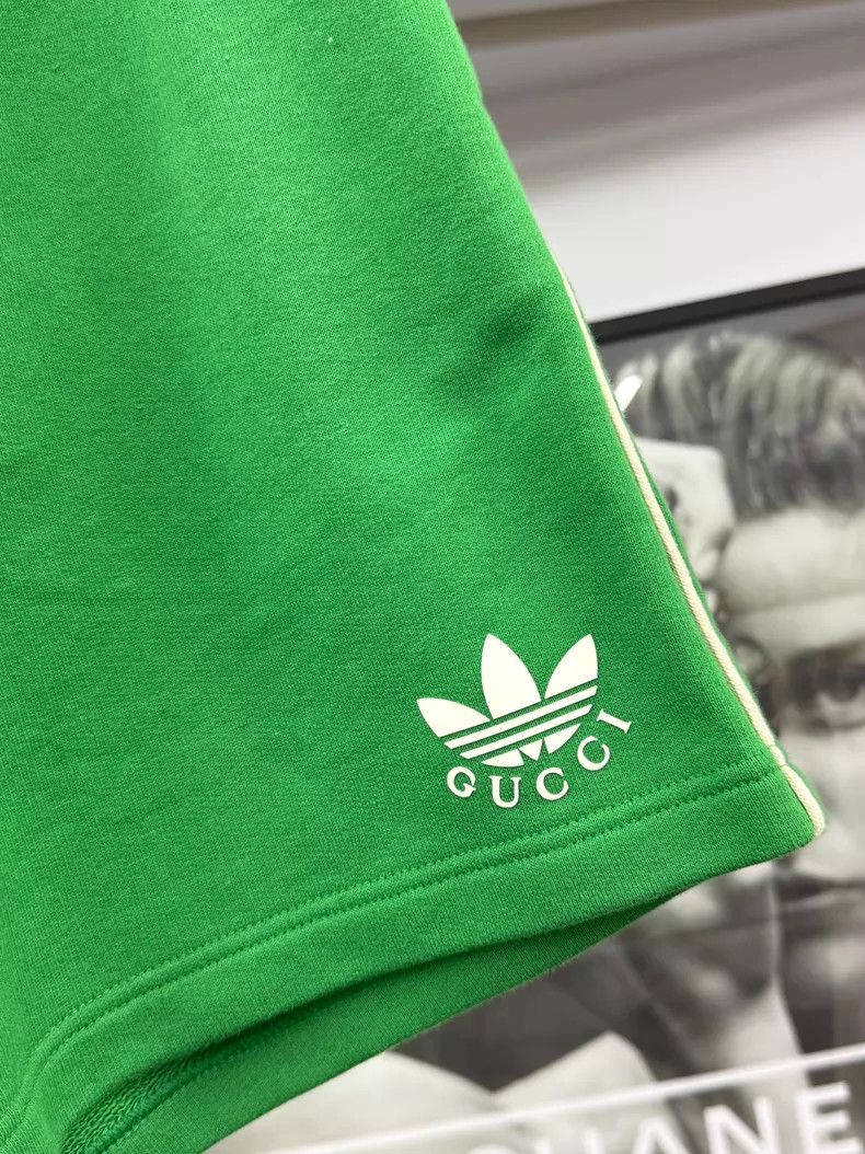 Gucci Gucci Size S Clover co-branded green shorts Size 42" / US 20 - 2 Thumbnail