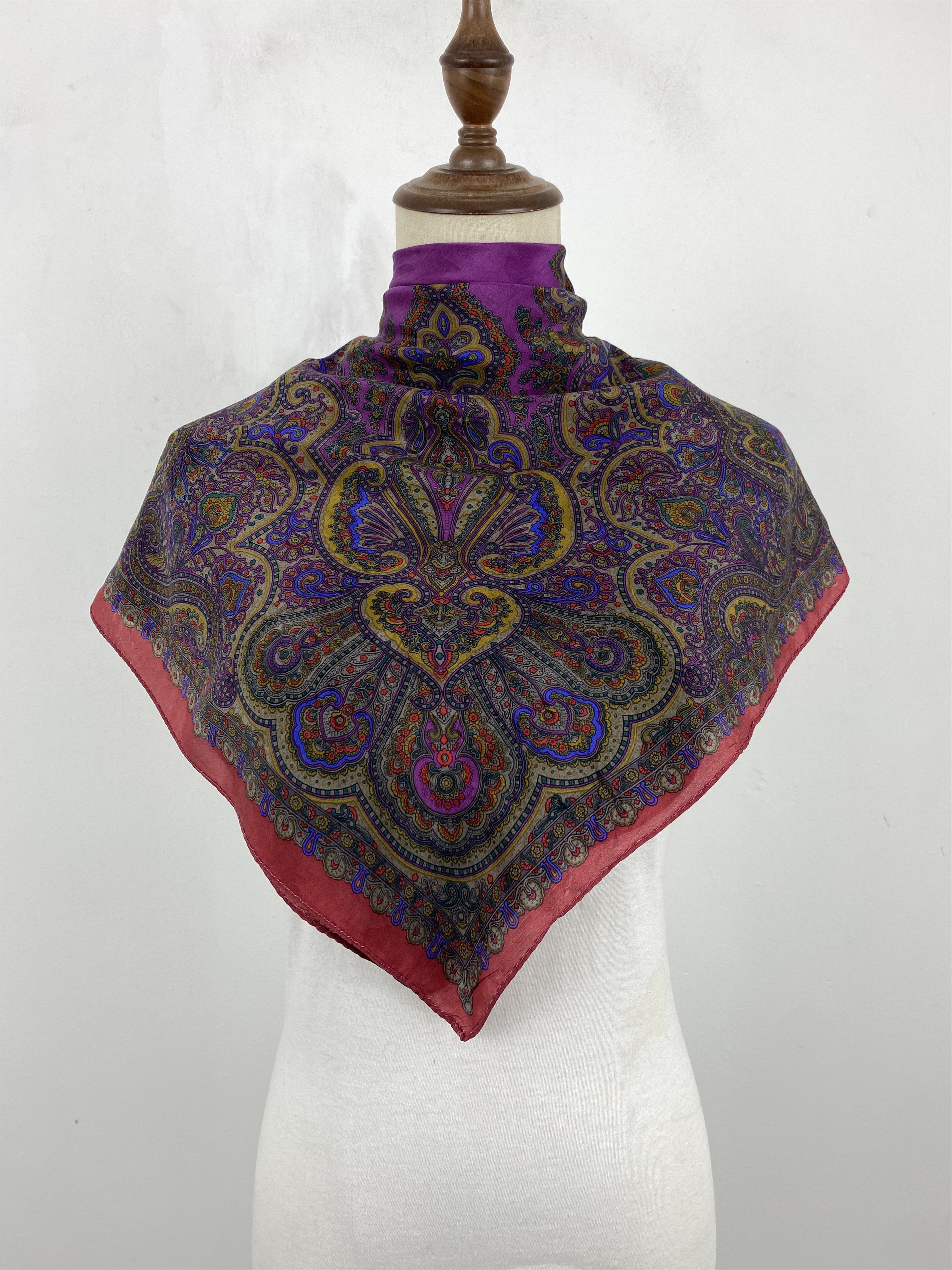 Vintage Vintage 80s Silk Scarf SN0095 Size ONE SIZE - 1 Thumbnail