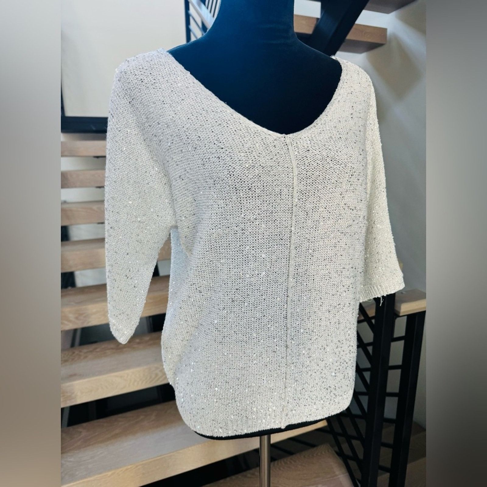 Halston Heritage New Halston Heritage Sparkling White V-Neck Sweater size S Size S / US 4 / IT 40 - 1 Thumbnail