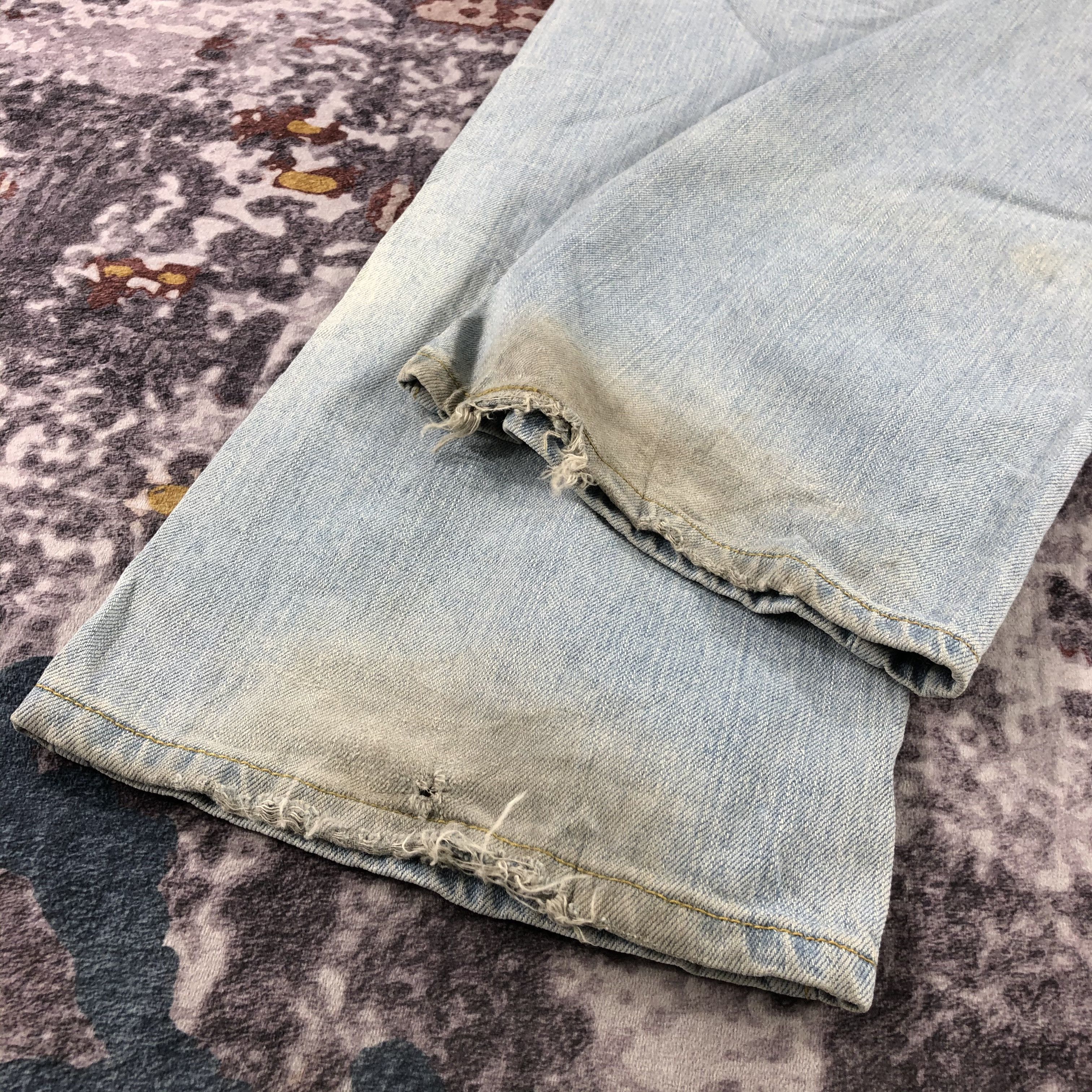 Levi's × Vintage Vintage Light Wash Levis 513 Jeans-JM2893 Size US 35 - 4 Thumbnail