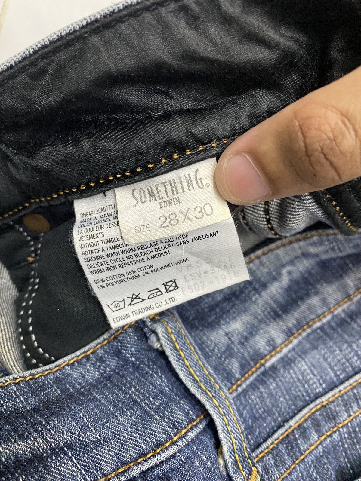 Edwin FLARE JEANS EDWIN VIENUS BOOTCUT DISTRESSED DENIM Size 28" / US 6 / IT 42 - 8 Thumbnail
