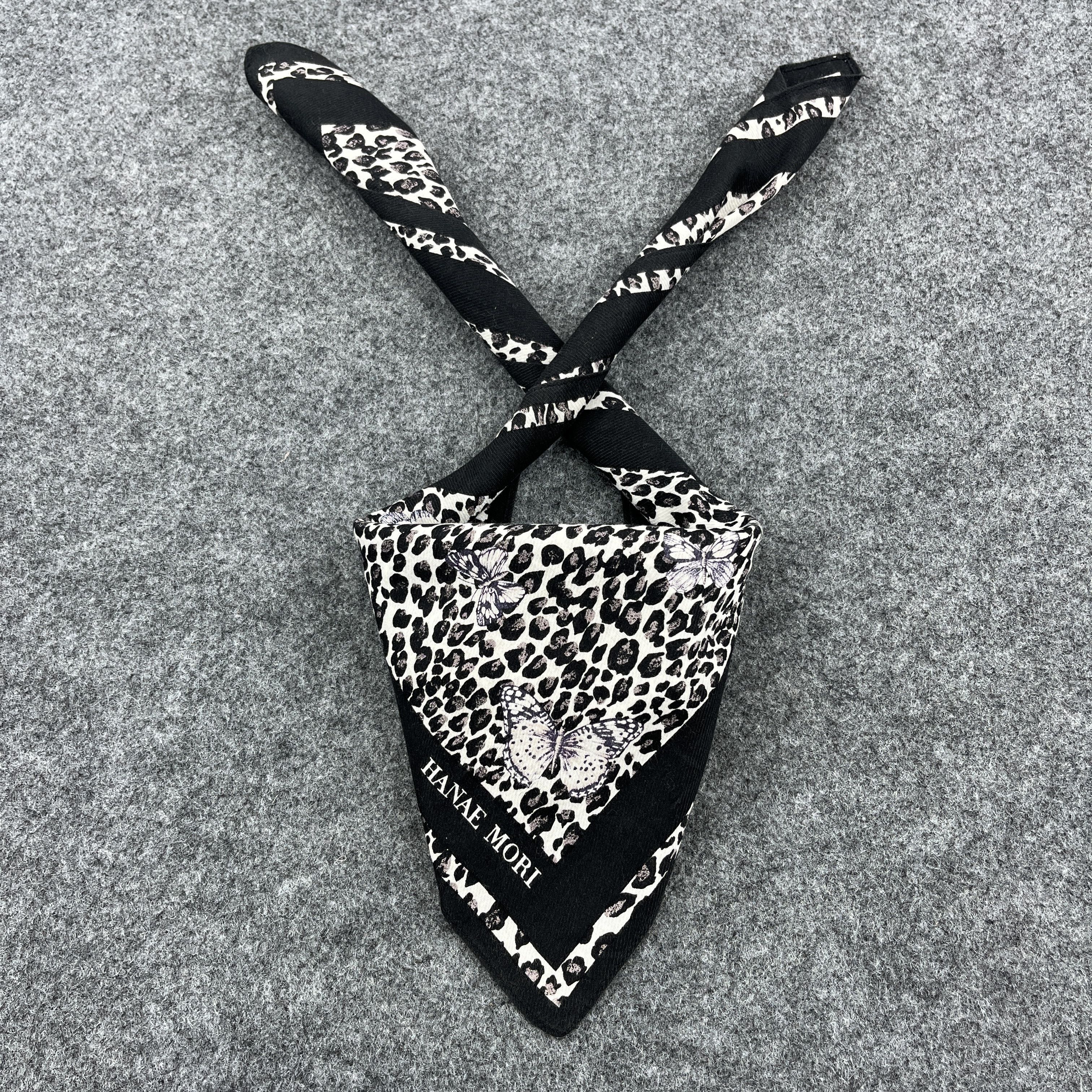 Hanae Mori Hanae Mori Bandana / Handkerchief / Neckerchief B803 Size ONE SIZE - 1 Thumbnail