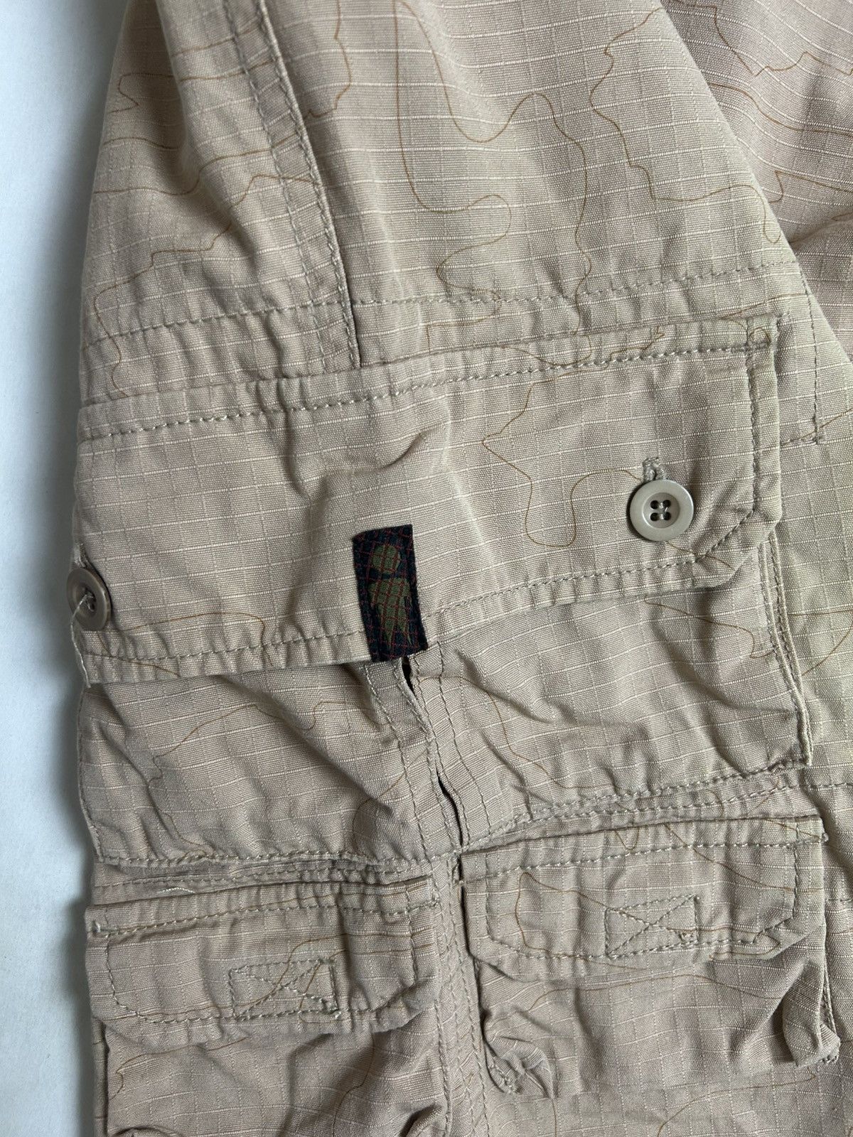 Alien Workshop VTG 90/00’s Alien Workshop Ripstop Camo Cago Shorts Size US 36 / EU 52 - 4 Thumbnail