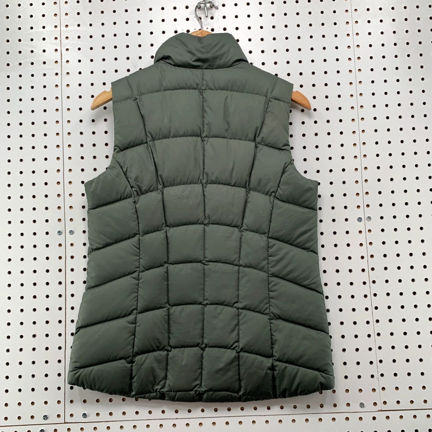 Eddie Bauer Eddie Bauer Down Puffer Vest Jacket Womens Small Gray Quilted 18x25.5 Size S / US 4 / IT 40 - 2 Thumbnail