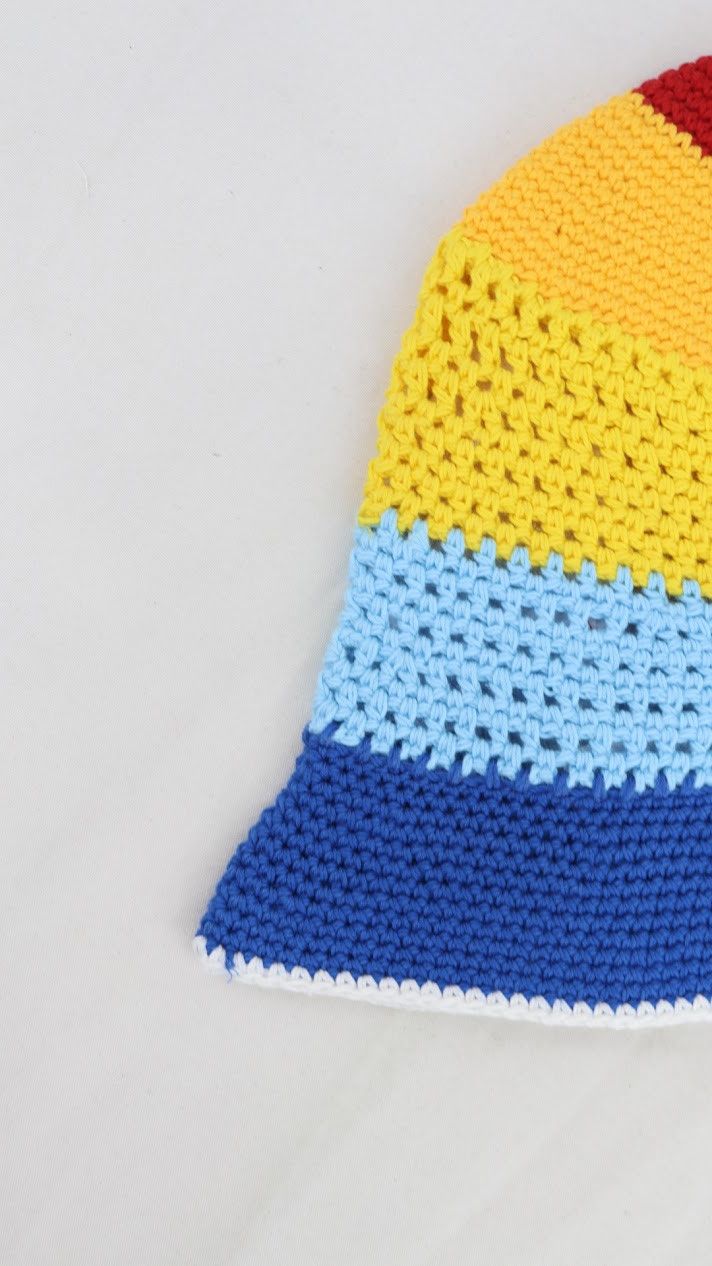 Casablanca o1rshd1 Q: 2 / Size: S/M / Knit Striped Crochet Hat Rainbow Size ONE SIZE - 3 Thumbnail