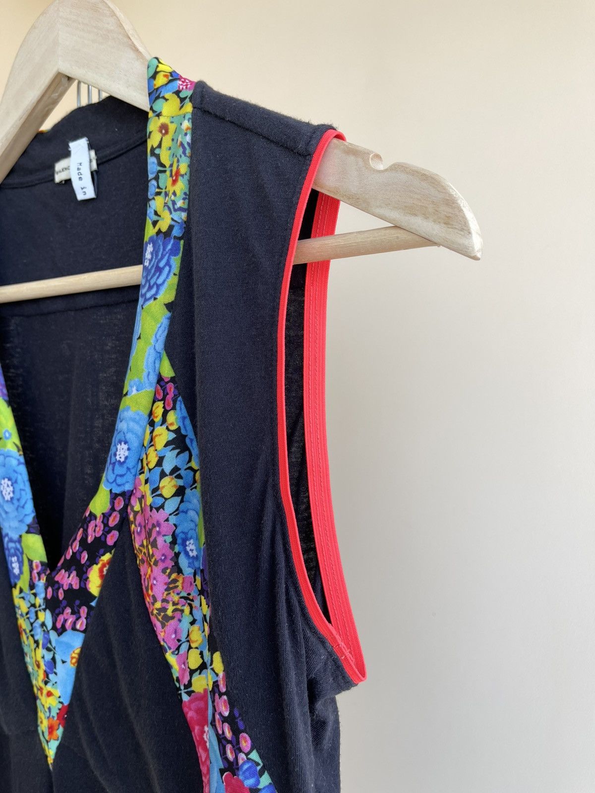 Paris Multicolor Floral Tank Top 2004 Vintage 2000s