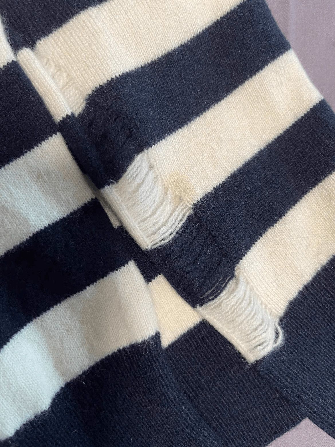 Saint Laurent Paris Saint Laurent Paris 16AW Distressed Stripe Knitwear Size US S / EU 44-46 / 1 - 5 Thumbnail