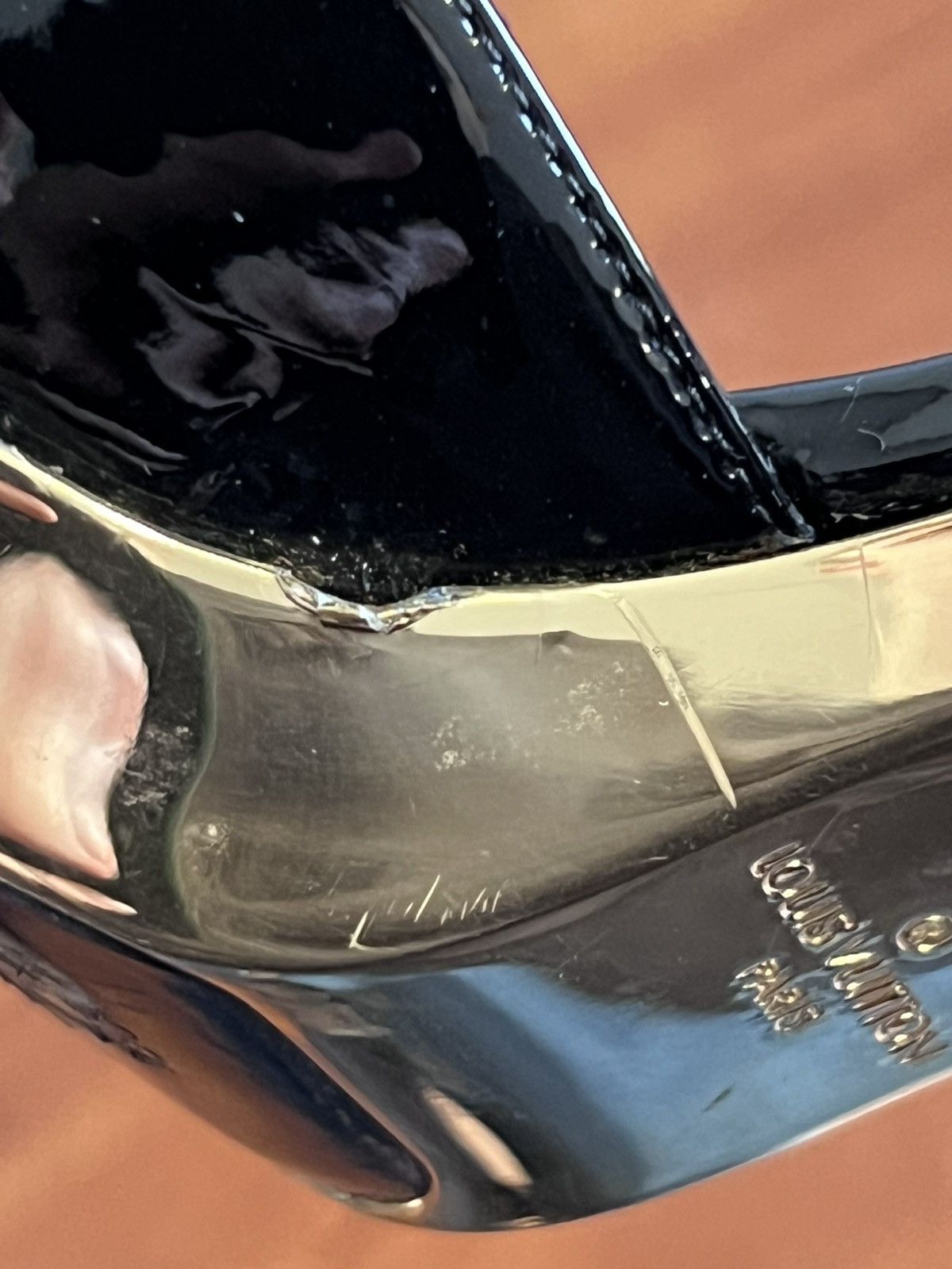 Louis Vuitton Louis Vuitton Heels Patent Leather To The Gold Deco Side 38 Size US 8 / IT 38 - 12 Thumbnail