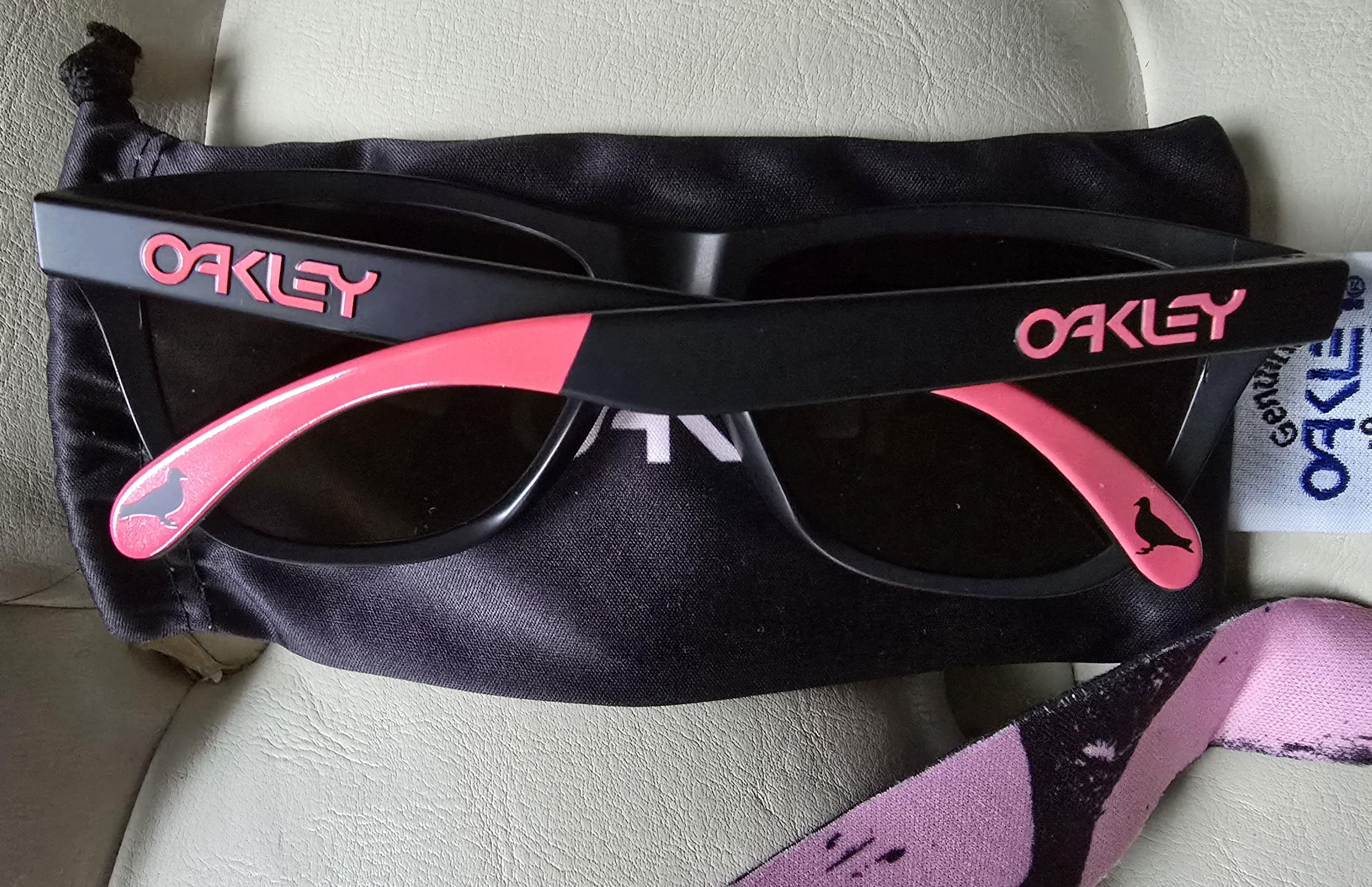 Oakley Oakley Frogskins Staple Matte Black Prizm Ruby Pink Pigeon Size ONE SIZE - 6 Thumbnail