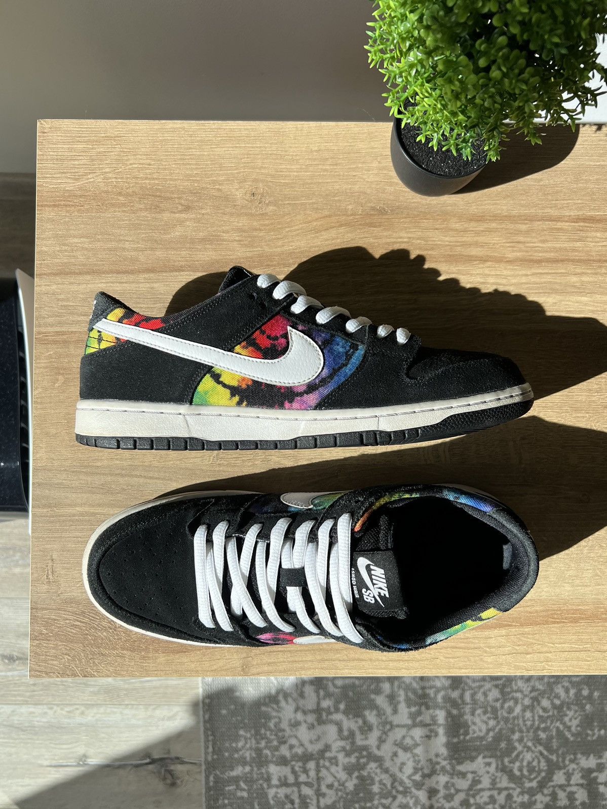 Nike Nike SB Dunk Low 'Ishod Wair Tie Dye' 819674-019 (10 US 44) Size US 10 / EU 43 - 5 Thumbnail