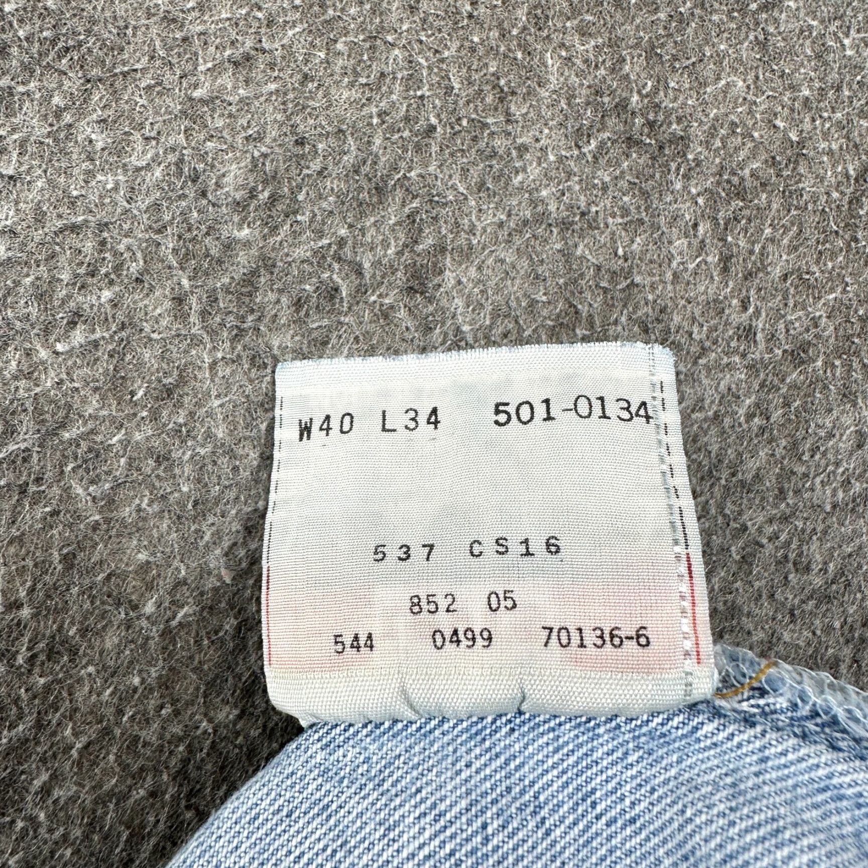 Levi's VINTAGE Levi's 501 Jeans Men 38x34 Light Wash Blue Straight Regular distress USA 90s Levi's 500 Series Mens Jeans 38x34 Size US 38 / EU 54 - 6 Thumbnail