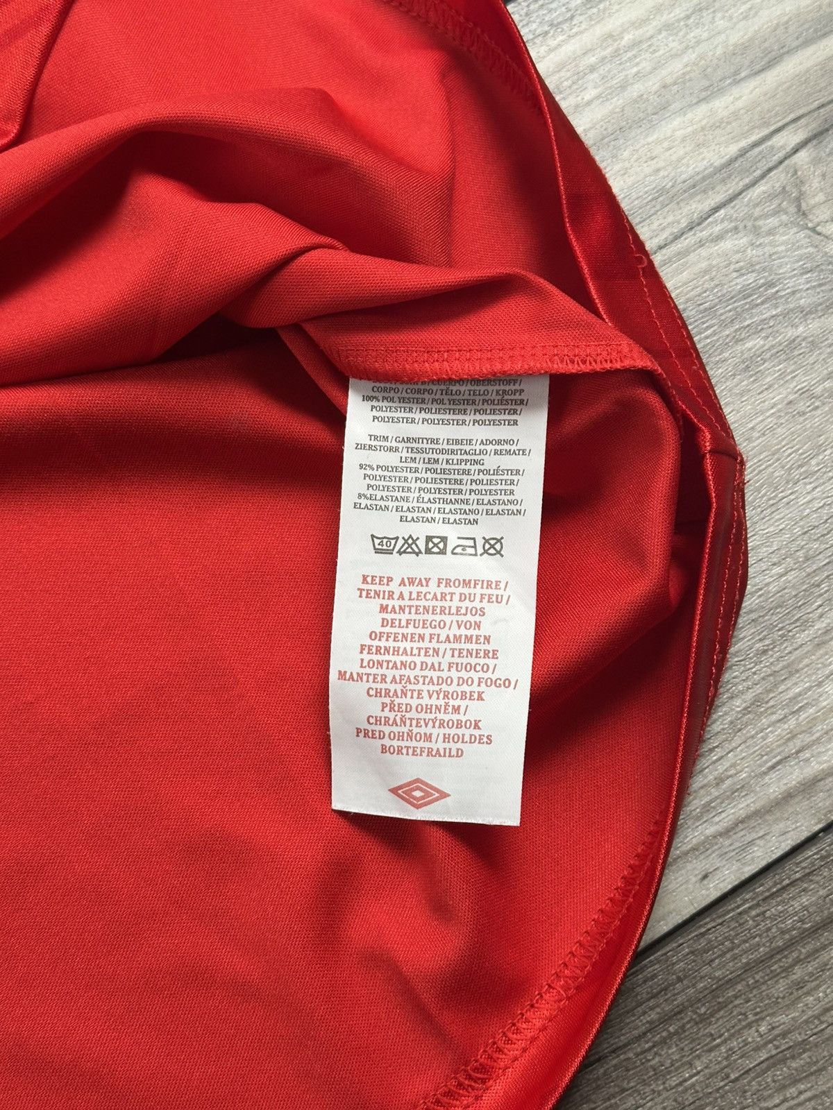 Umbro Rare Vintage Manchester United Sharp 92/93 Umbro Soccer Kit Size US M / EU 48-50 / 2 - 5 Thumbnail