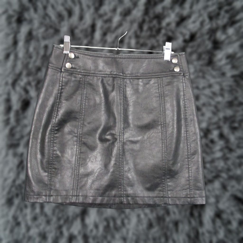 Free People Free People Skirt Womens 8 Black Faux Leather Seamed Mini Zip Back Lined Skirt Size 30" / US 8 / IT 44 - 1 Thumbnail
