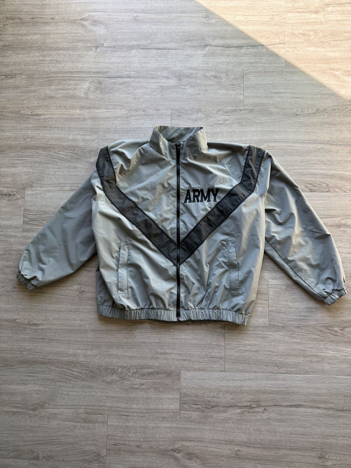 Vintage Vintage Army Reflective Cropped Bomber Jacket Size US M / EU 48-50 / 2 - 1 Thumbnail