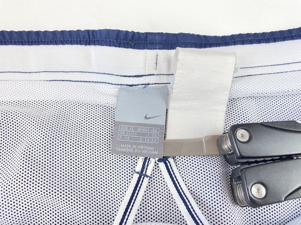 Jordan Brand × Nike × Vintage Nike Shorts Nylon 90S Big Back Logo Swoosh Swim Size US 36 / EU 52 - 7 Thumbnail