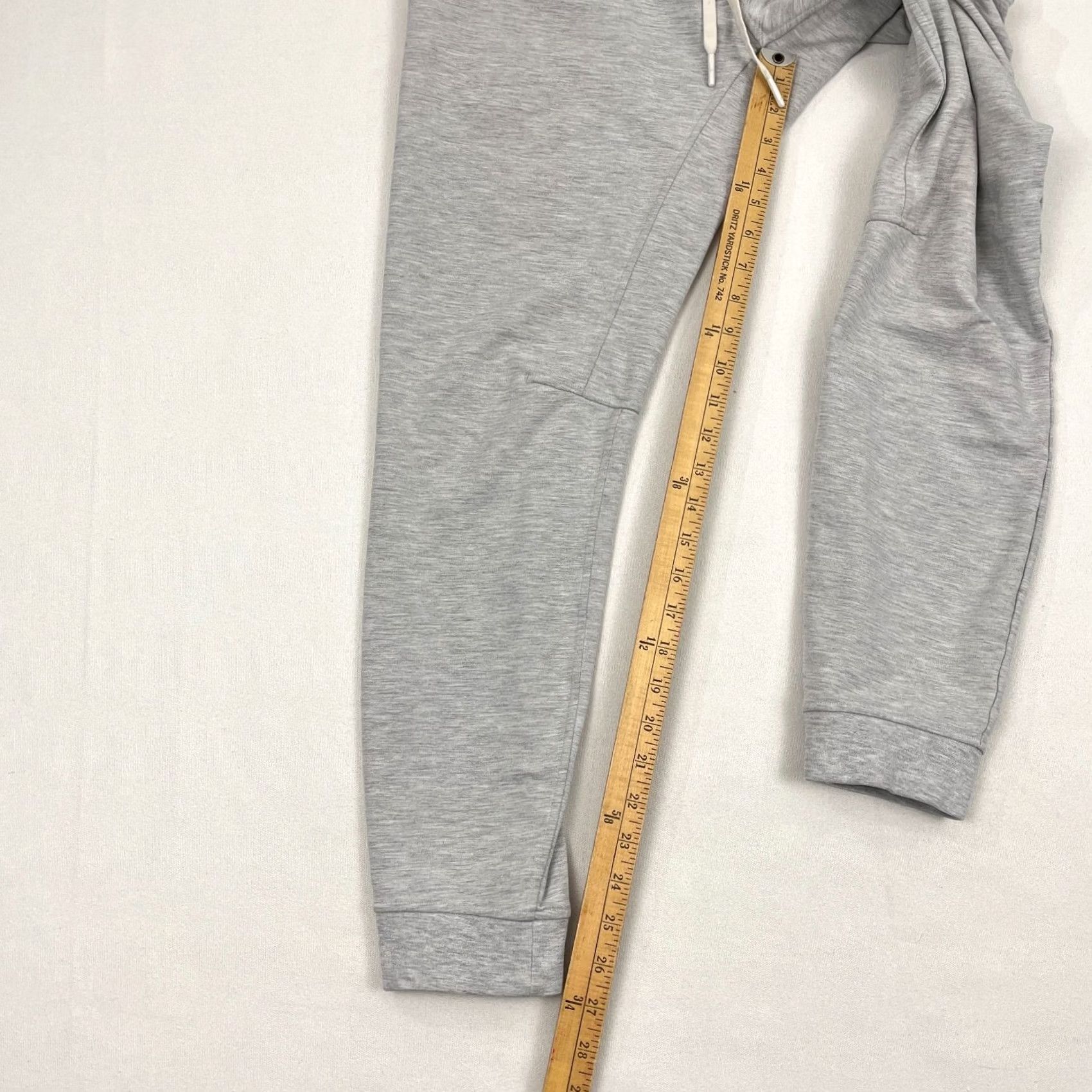 Lululemon Lululemon City Sweat Joggers Mens S Gray 27" Athletic Regular Tapered Pants City Pattern Sponsors? Size US 29 - 6 Thumbnail