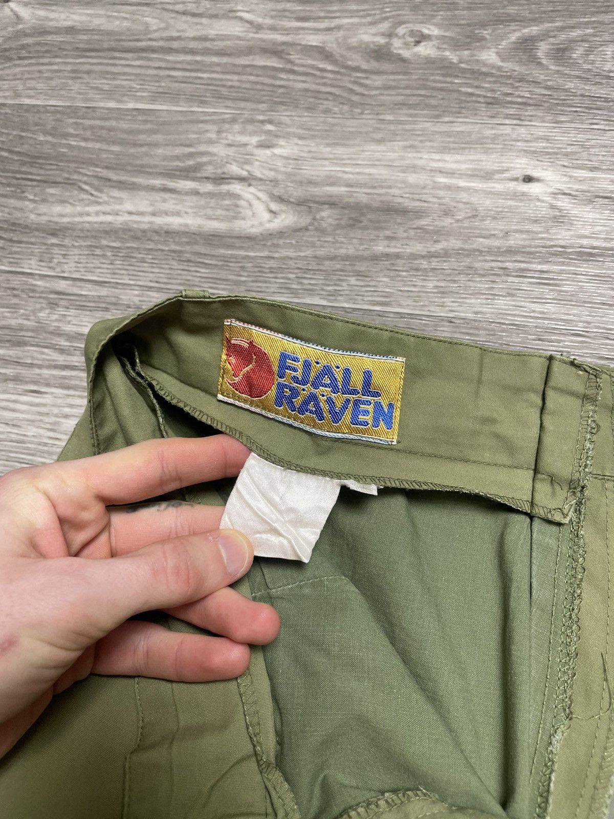 Fjallraven Vintage Fjallraven Khaki Cargo Pants Outdoor 90s Size US 29 - 16 Thumbnail