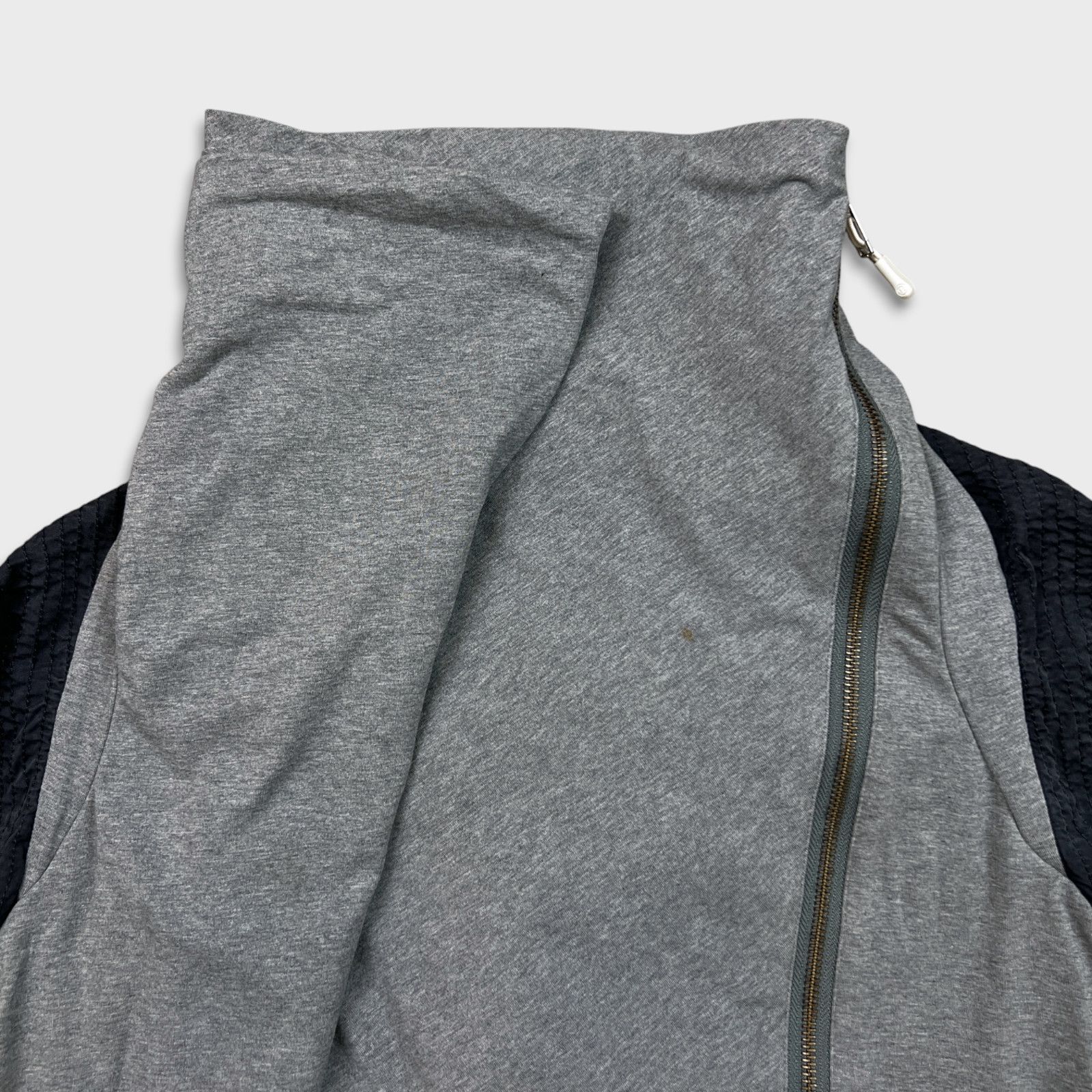 Lululemon Lululemon Bhakti Yoga Jacket Sz 8 Zip Thumbholes Athletic Size M / US 6-8 / IT 42-44 - 2 Thumbnail