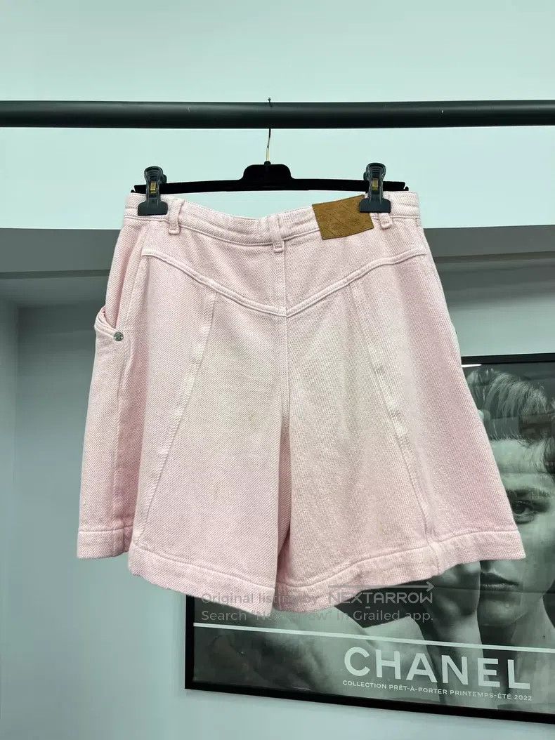 Chanel Chanel Pink high-waisted old denim shorts Size 25" / US 0 / IT 36 - 2 Thumbnail