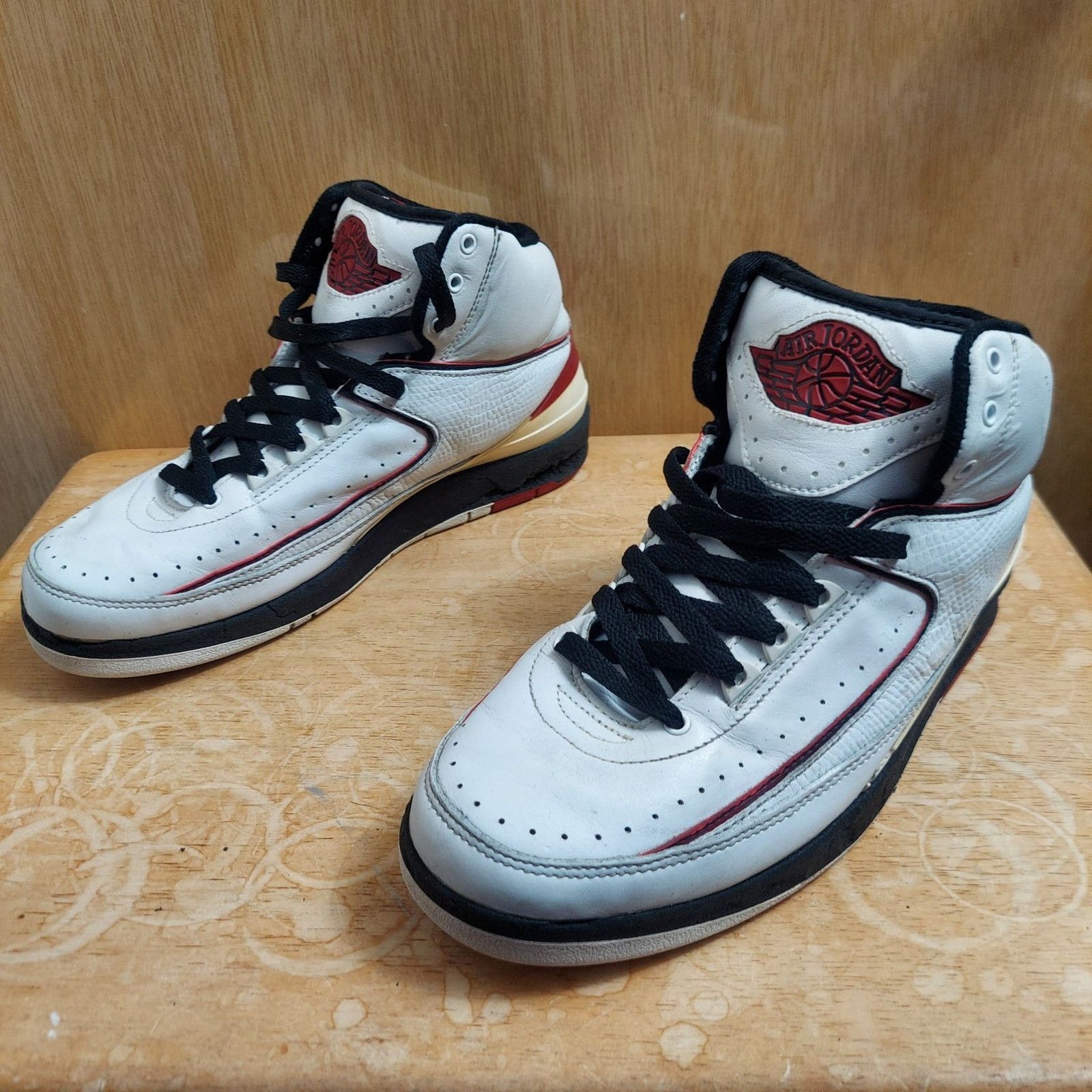 Air Jordan 2 Retro 2004 Chicago Mens US 8.5 Basketball Shoes
