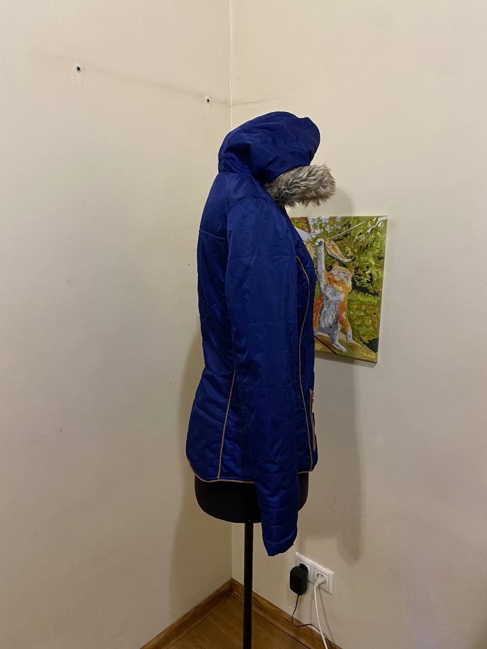 Guess blue Guess Los Angeles puffer jacket, size M/M. Size M / US 6-8 / IT 42-44 - 2 Thumbnail
