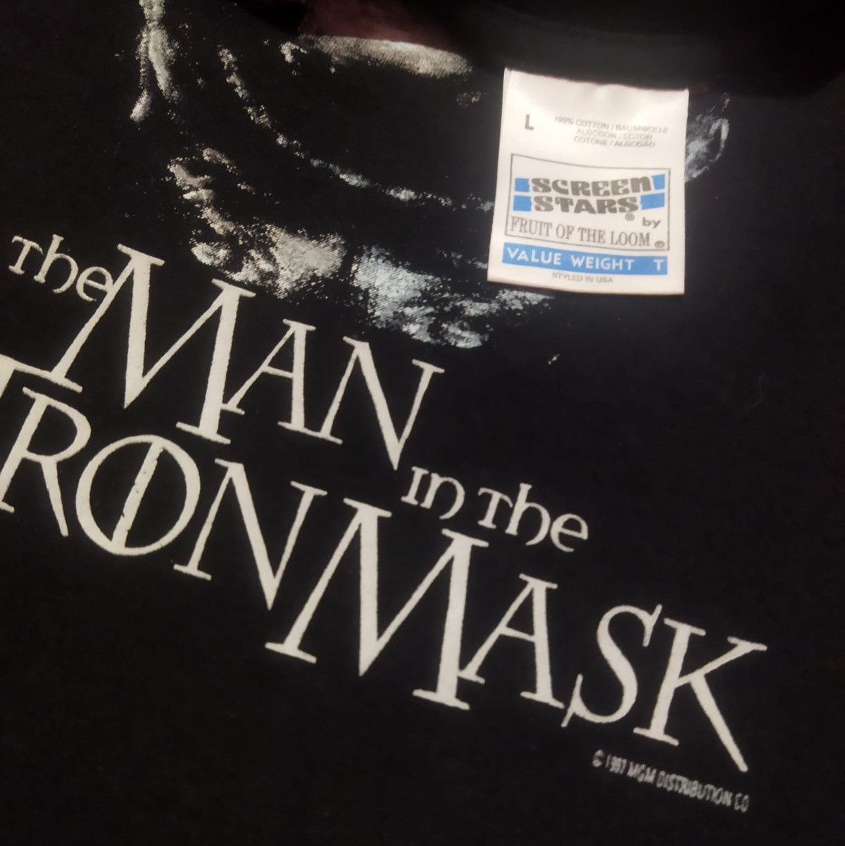 Expert Horror Vintage 90s The Man In The Iron Mask Leonardo Di Caprio Tee Size US L / EU 52-54 / 3 - 3 Thumbnail