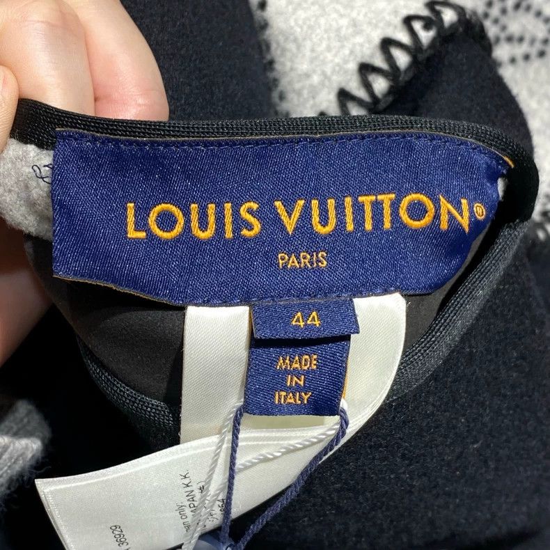 Louis Vuitton Louis Vuitton Black and grey big presbyopia double-faced c Size M / US 6-8 / IT 42-44 - 5 Thumbnail