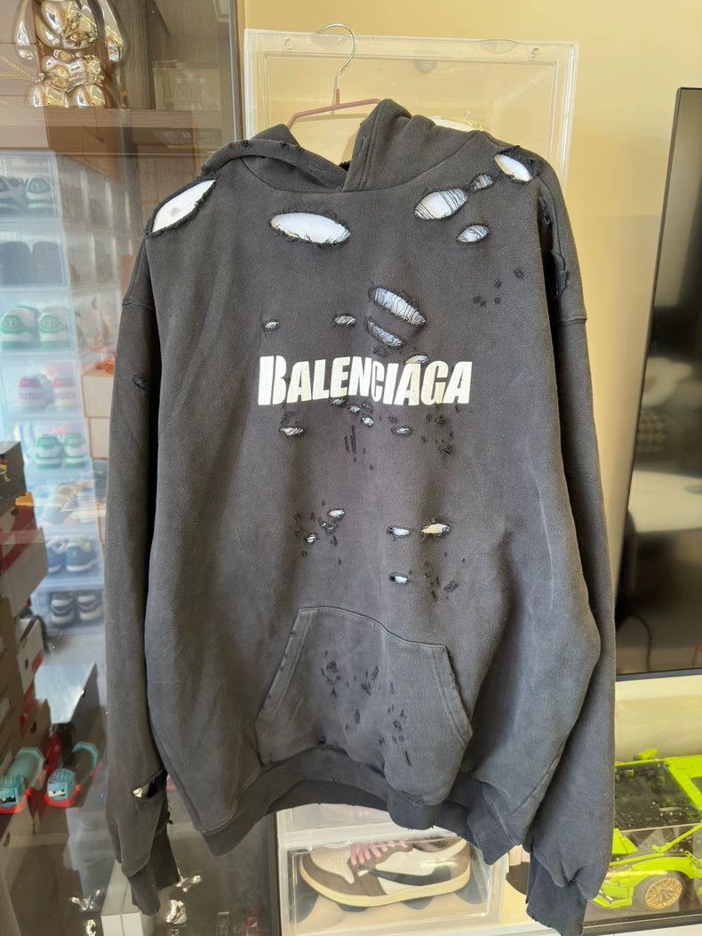 Balenciaga Balenciaga Distressed Lettering Hoodie Size US XS / EU 42 / 0 - 1 Thumbnail