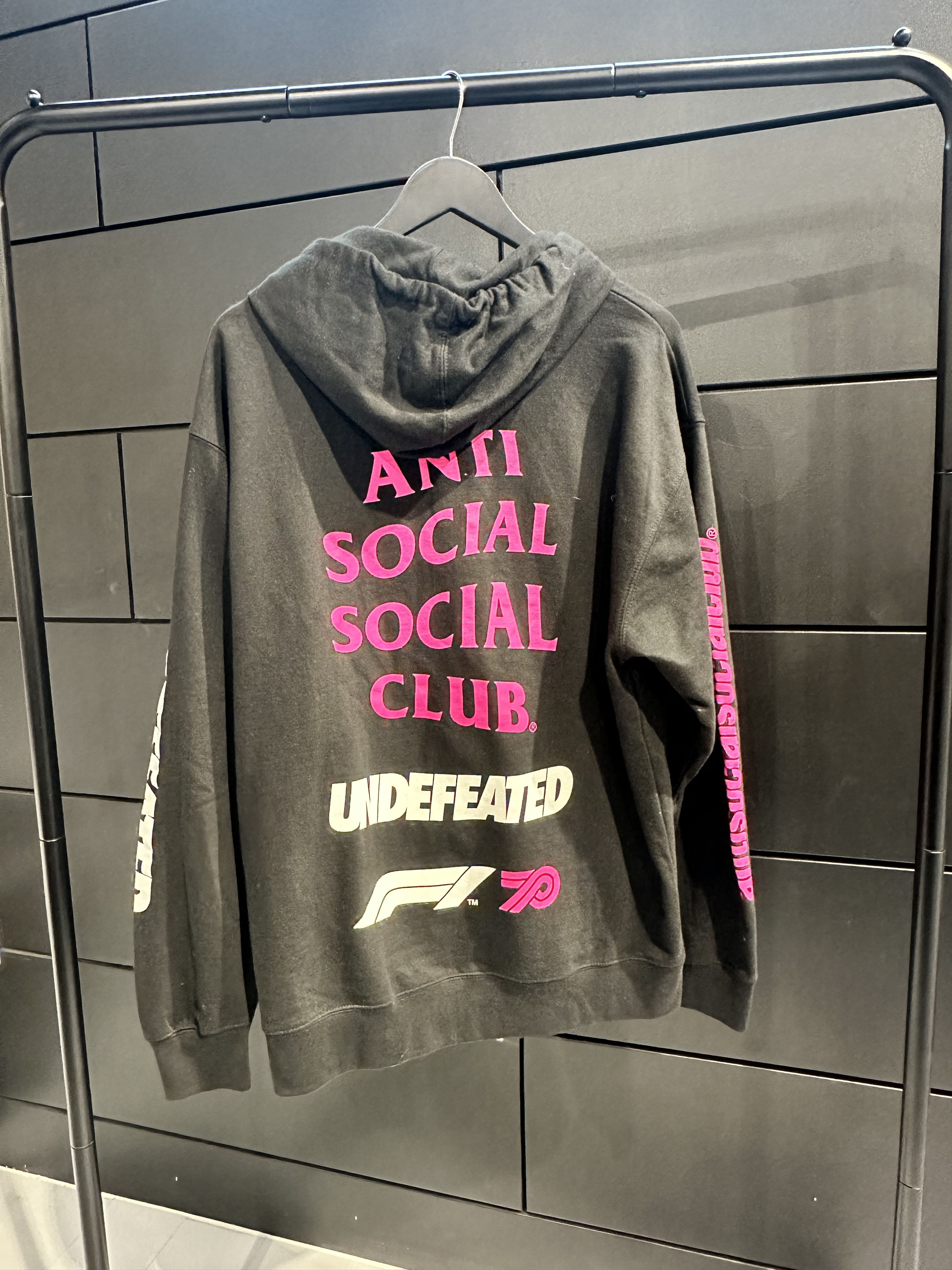ANTI SOCIAL CLUB X UNDEFEATED Formula Uno BLK/PINK