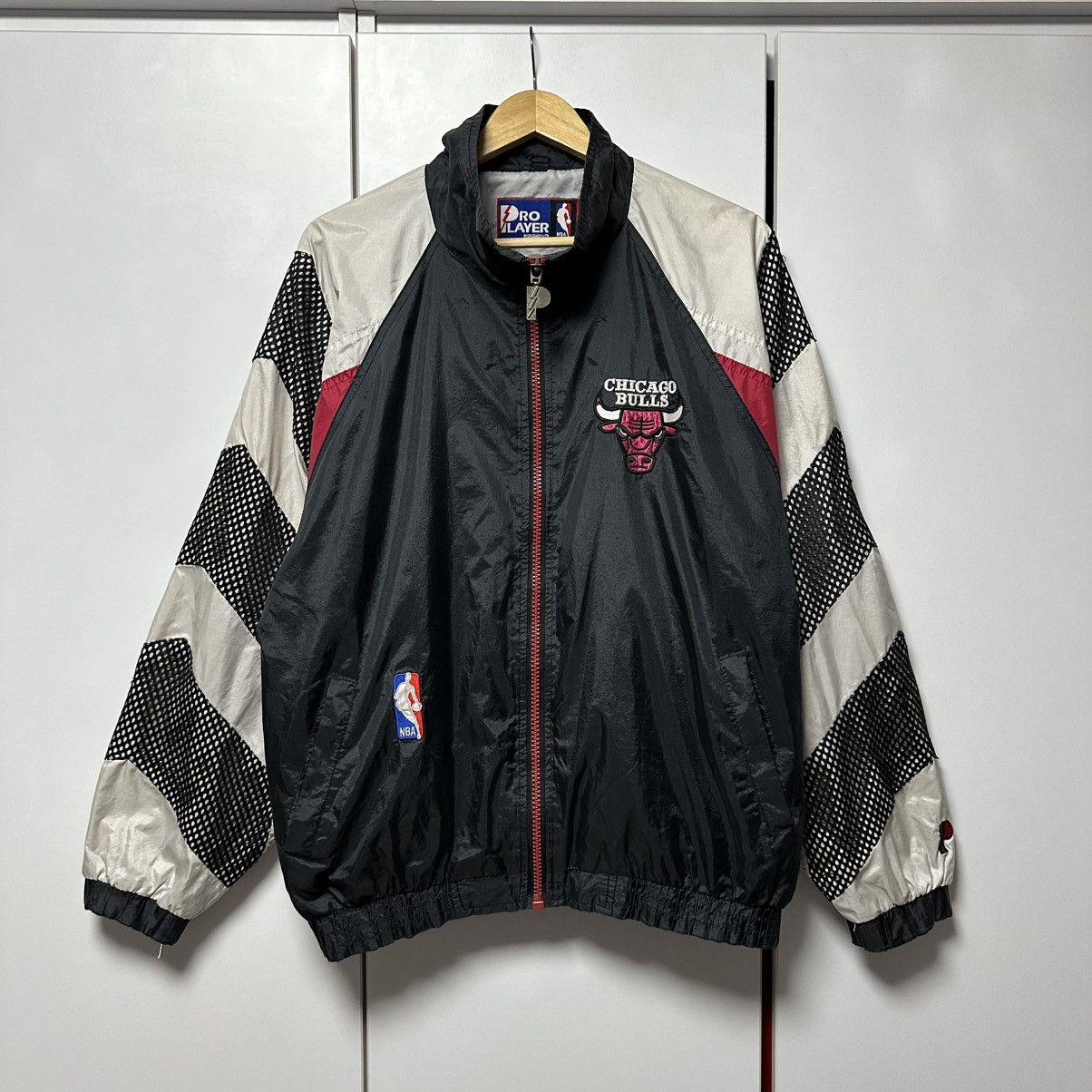 Pro Player Pro Player NBA Chicago Bulls Vintage Jacket Basketball rare Size US M / EU 48-50 / 2 - 1 Thumbnail