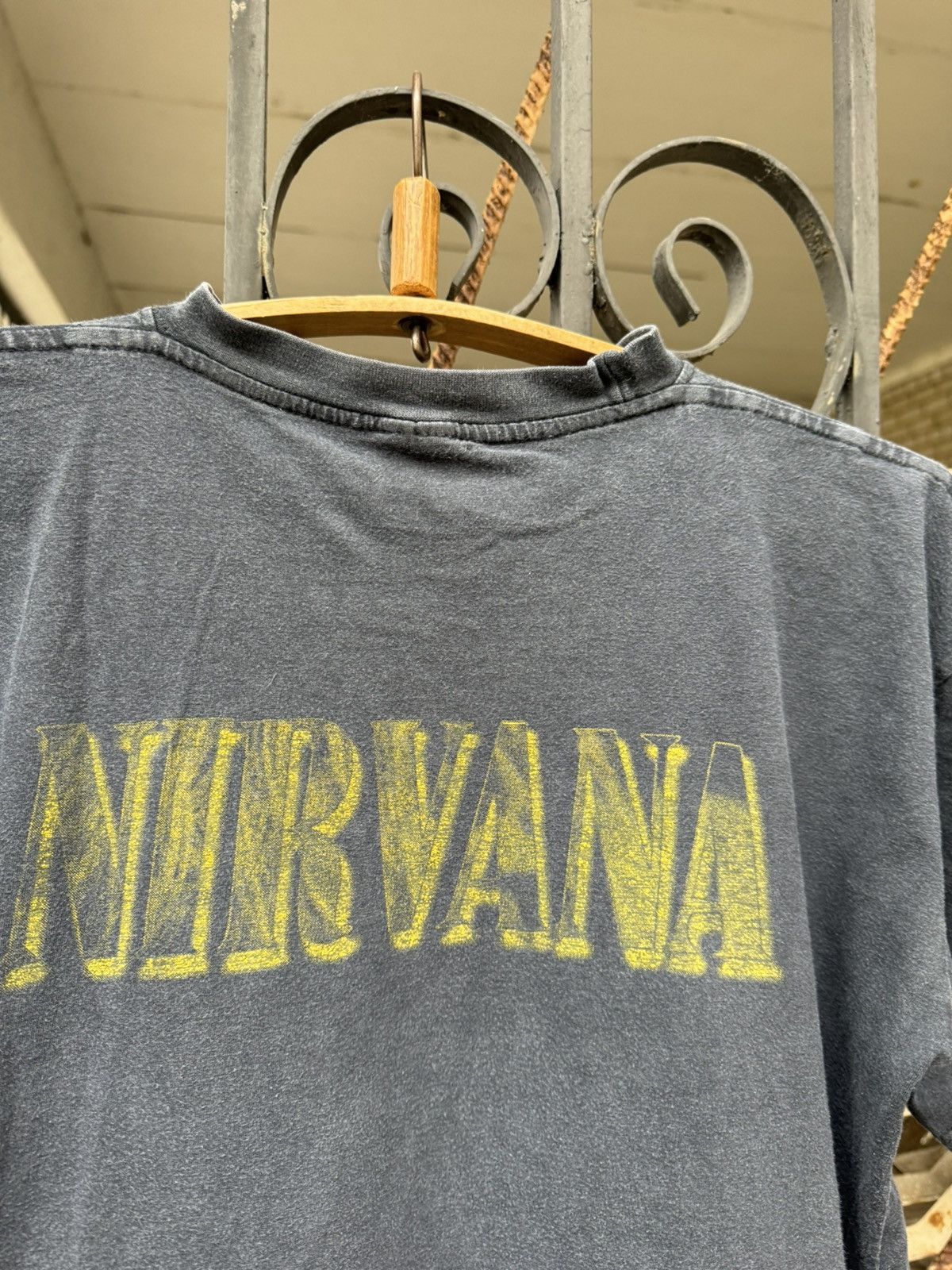 Band Tees Vintage Nirvana Kurt Cobain T Shirt Faded y2k Size US M / EU 48-50 / 2 - 10 Thumbnail