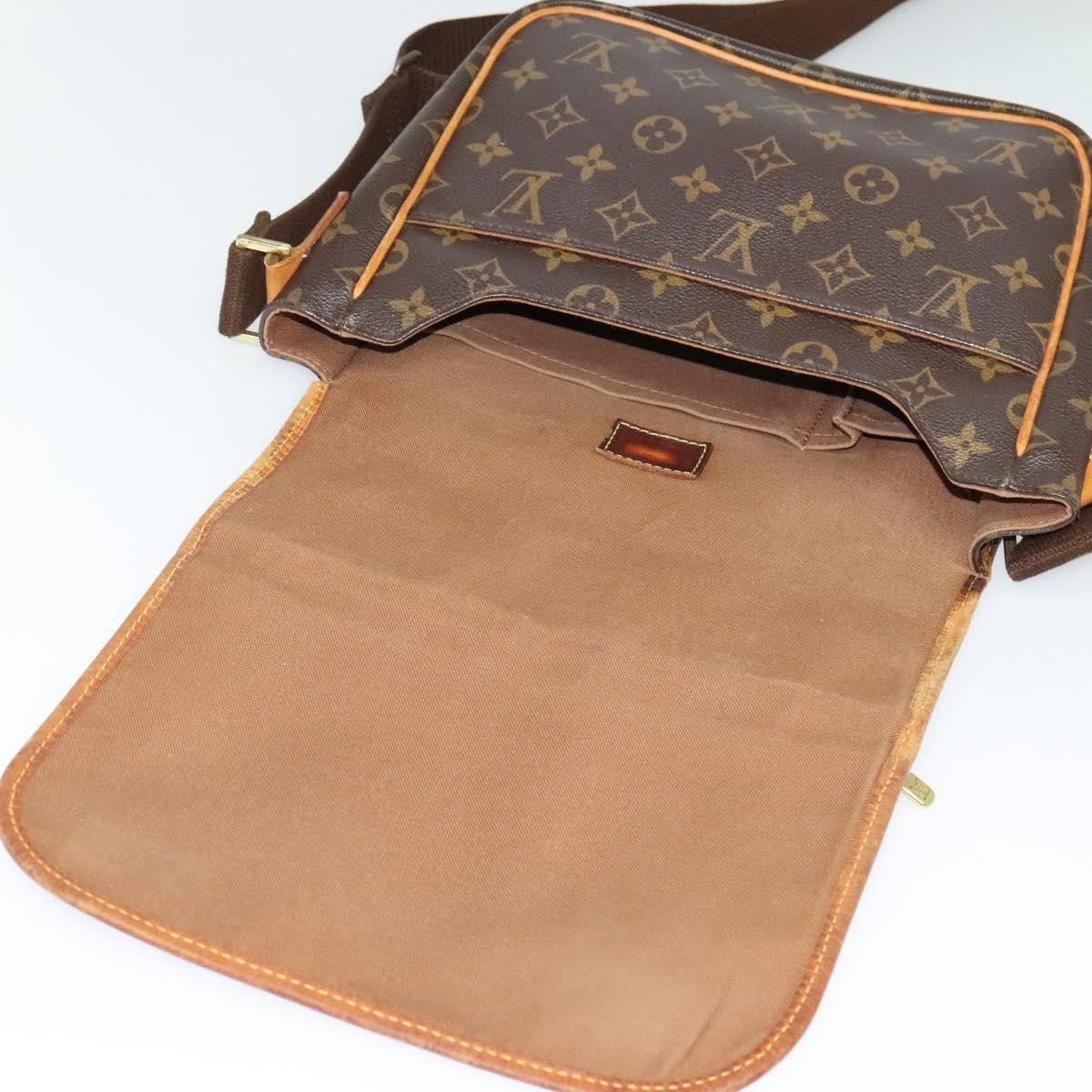 Louis Vuitton LOUIS VUITTON Monogram Messenger Bosphore PM Shoulder Bag Size ONE SIZE - 10 Thumbnail