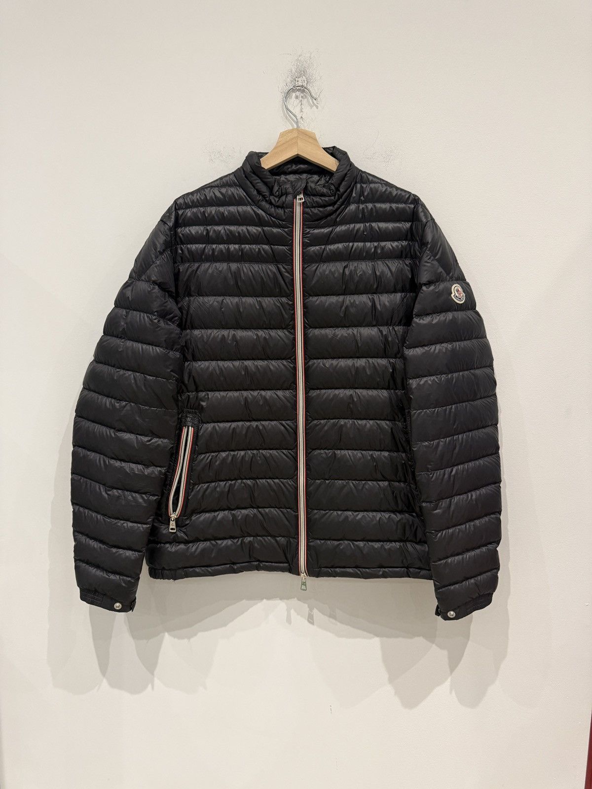 Moncler Daniel Short Down Jacket Size: 6 (XL)