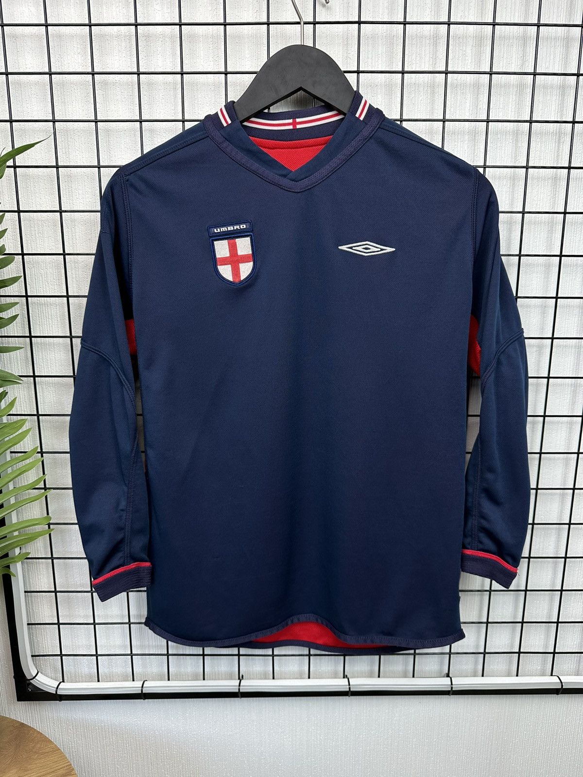 Umbro Paul Robinson England 2004 goalkeeper double sided jersey Size US S / EU 44-46 / 1 - 10 Thumbnail