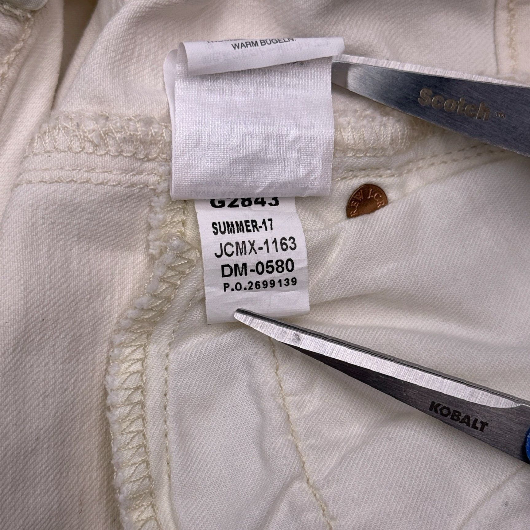 J.Crew J.CREW Toothpick Jeans Womens 26 Ivory Low Rise Stretch Denim Ankle 5-Pocket Modern Regular Size 26" / US 2 / IT 38 - 7 Thumbnail
