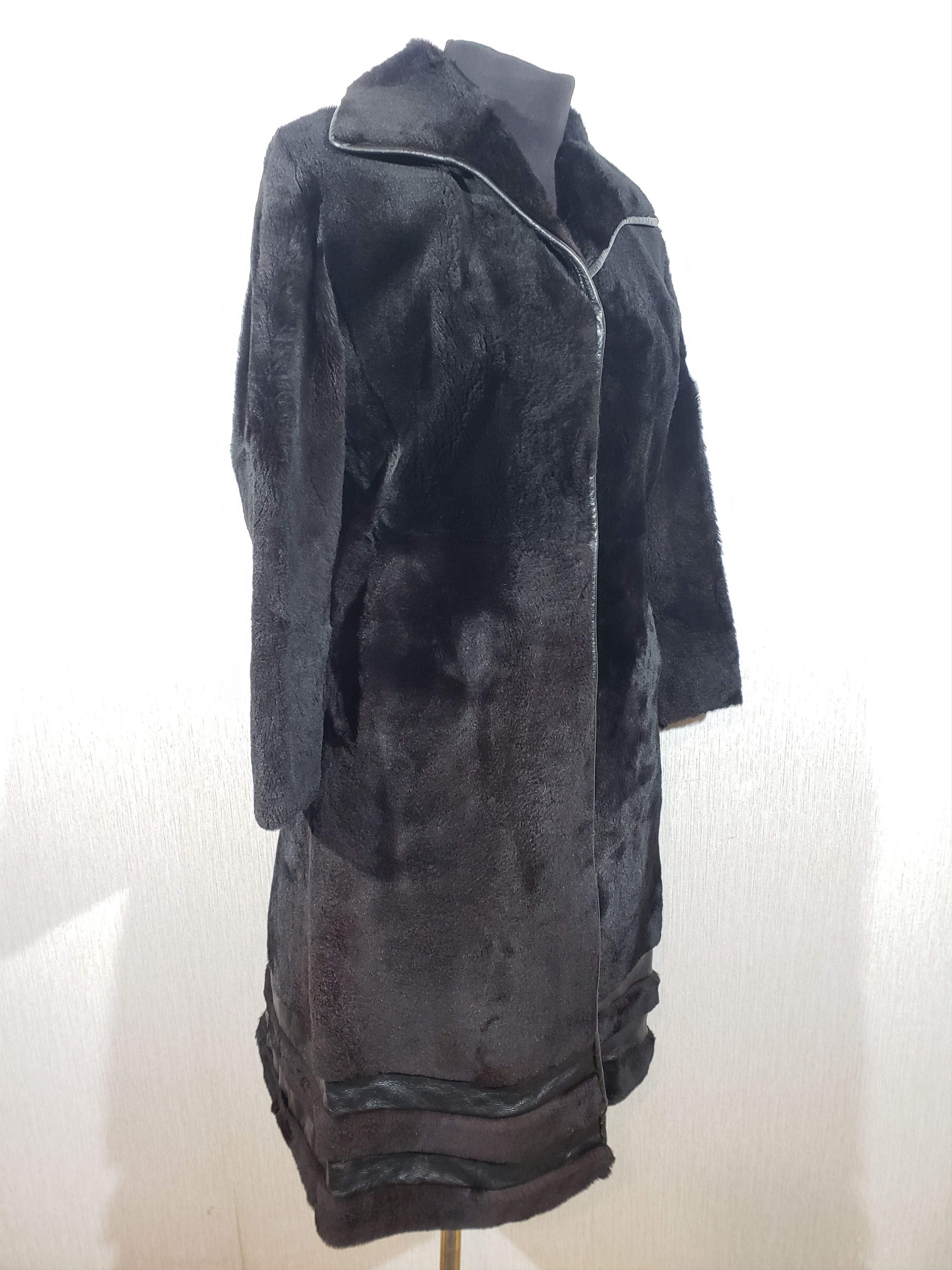 Other Black women's fur coat with sheared fur. Size M / US 6-8 / IT 42-44 - 3 Thumbnail