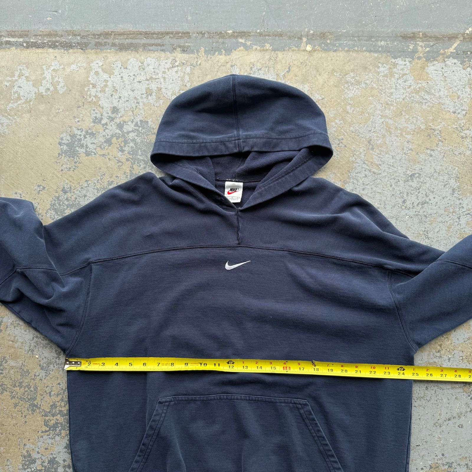 Nike Vintage Nike Air Navy Blue Center Swoosh Hoodie L Size US L / EU 52-54 / 3 - 7 Thumbnail