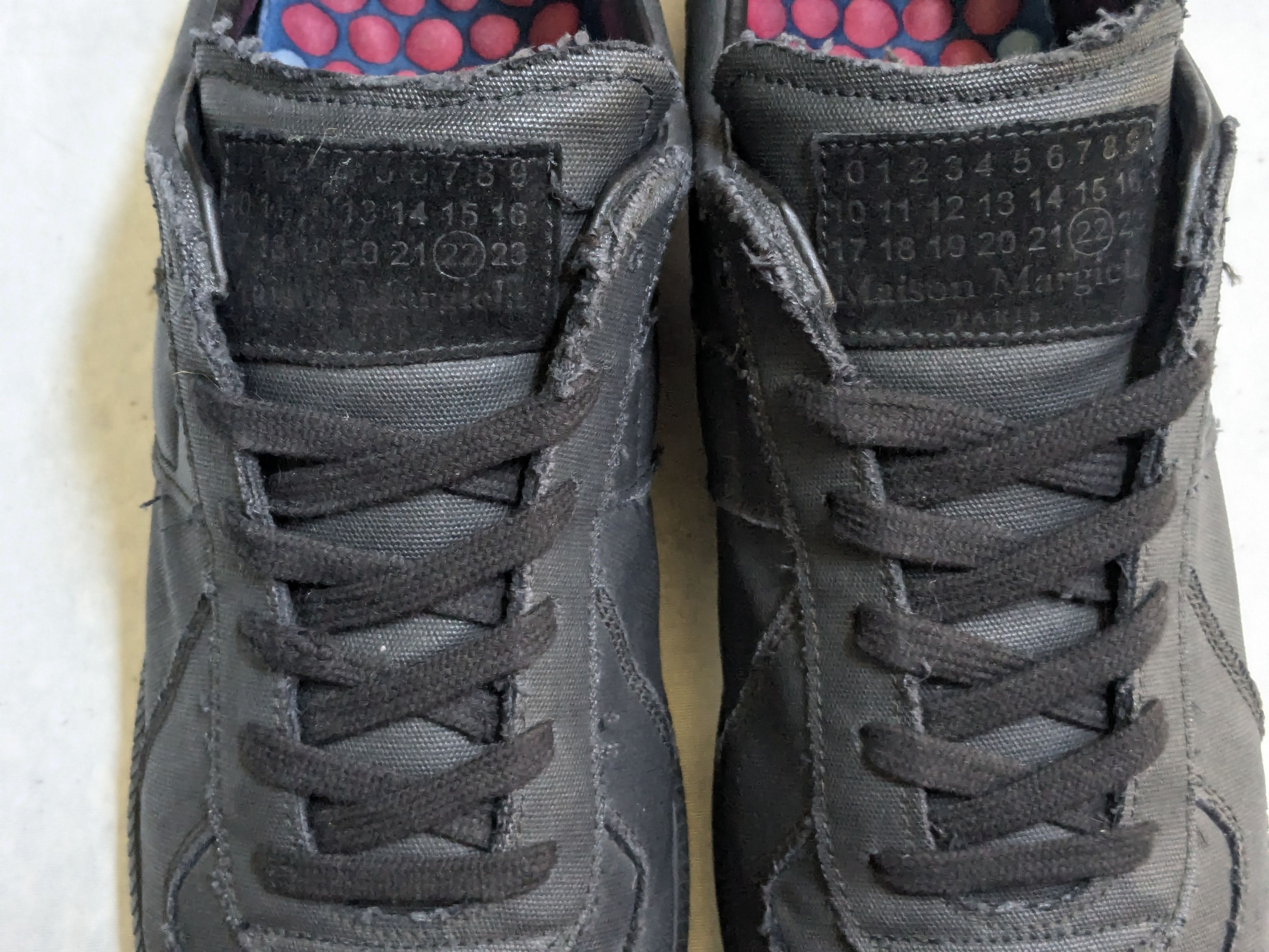 Maison Margiela Maison Margiela GAT Replica Black 10 43 Canvas Low Size US 10 / EU 43 - 2 Thumbnail